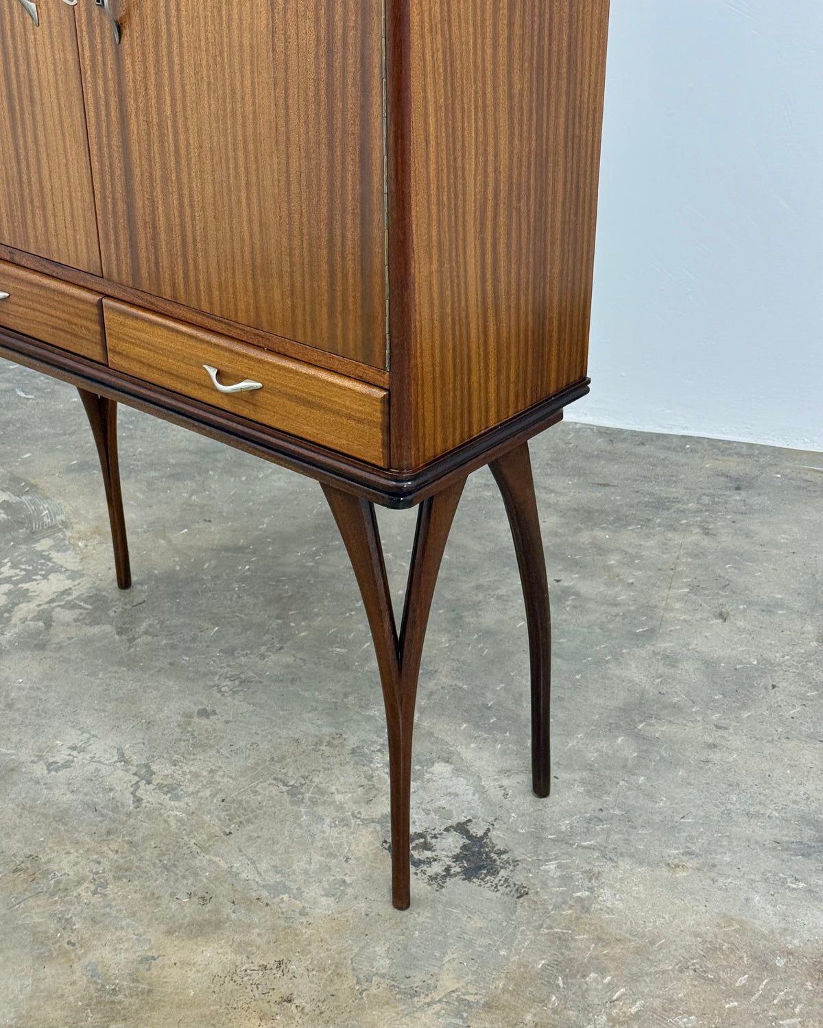 MID-CENTURY DRINKS CABINET
