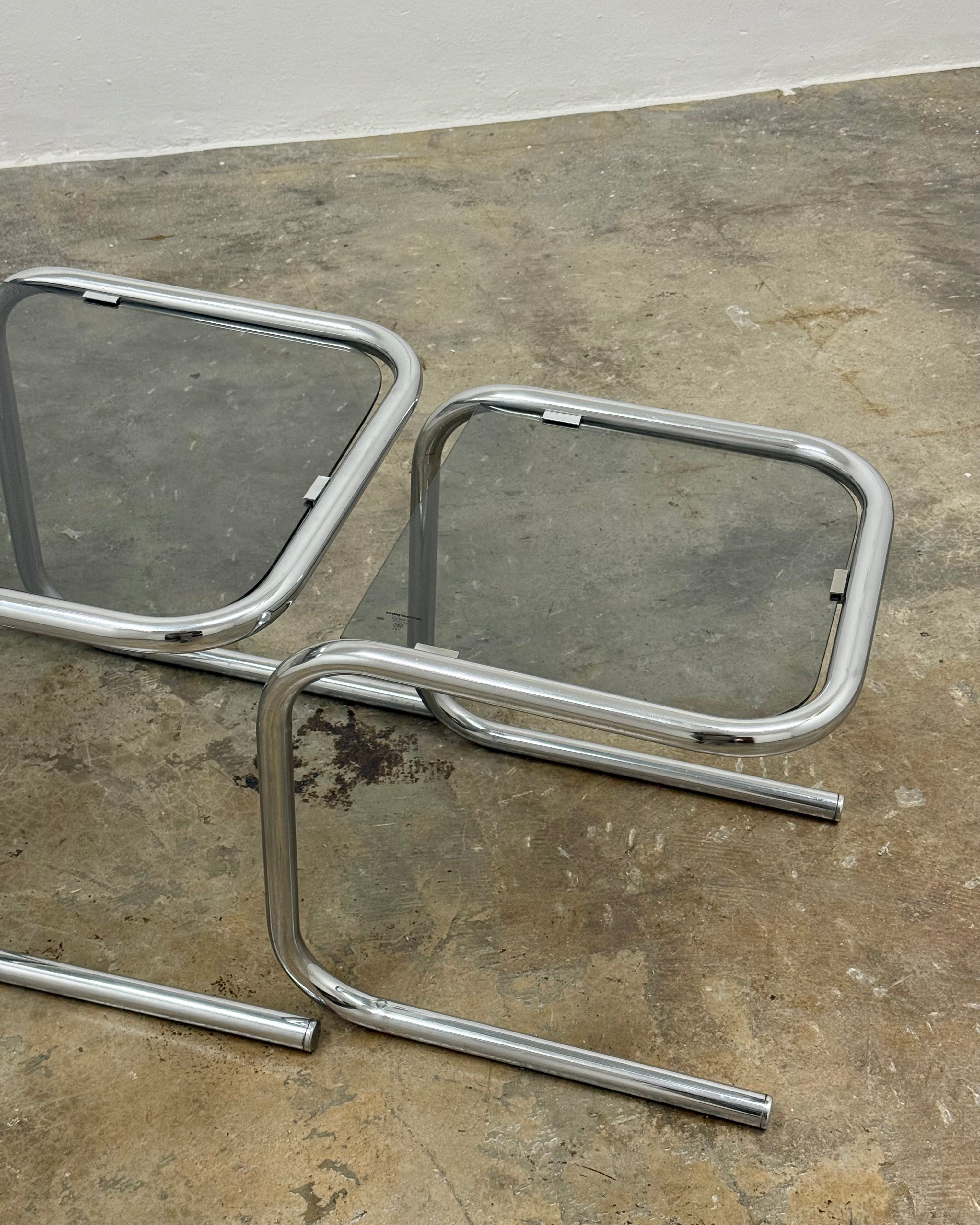 RETRO SET OF 3 CHROME NESTING TABLES