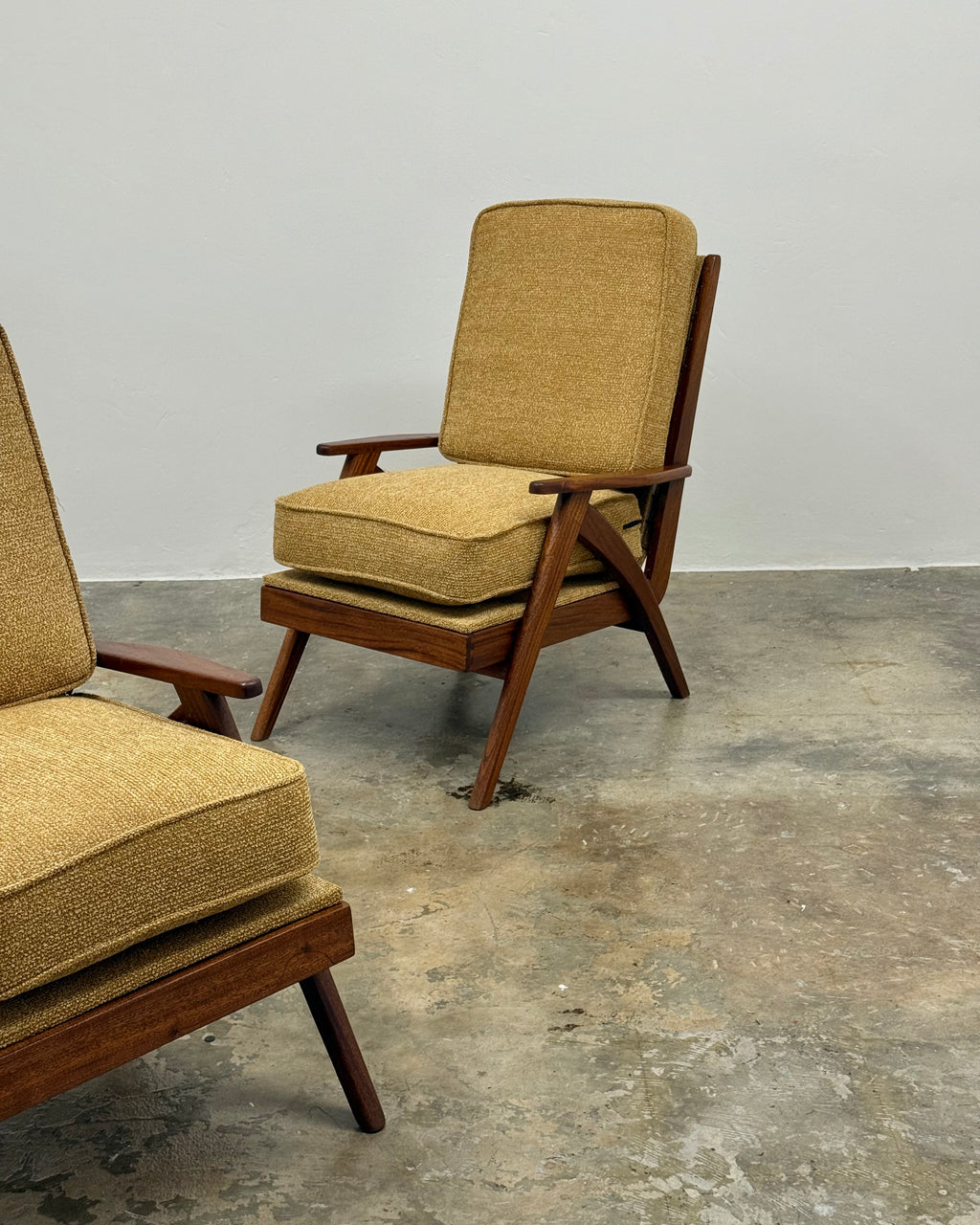 PAIR OF MID-CENTURY ARMCHAIRS