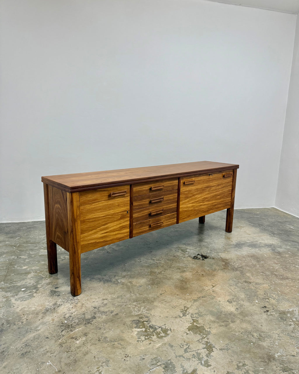 SIDEBOARD IN KIAAT BY KALLENBACH