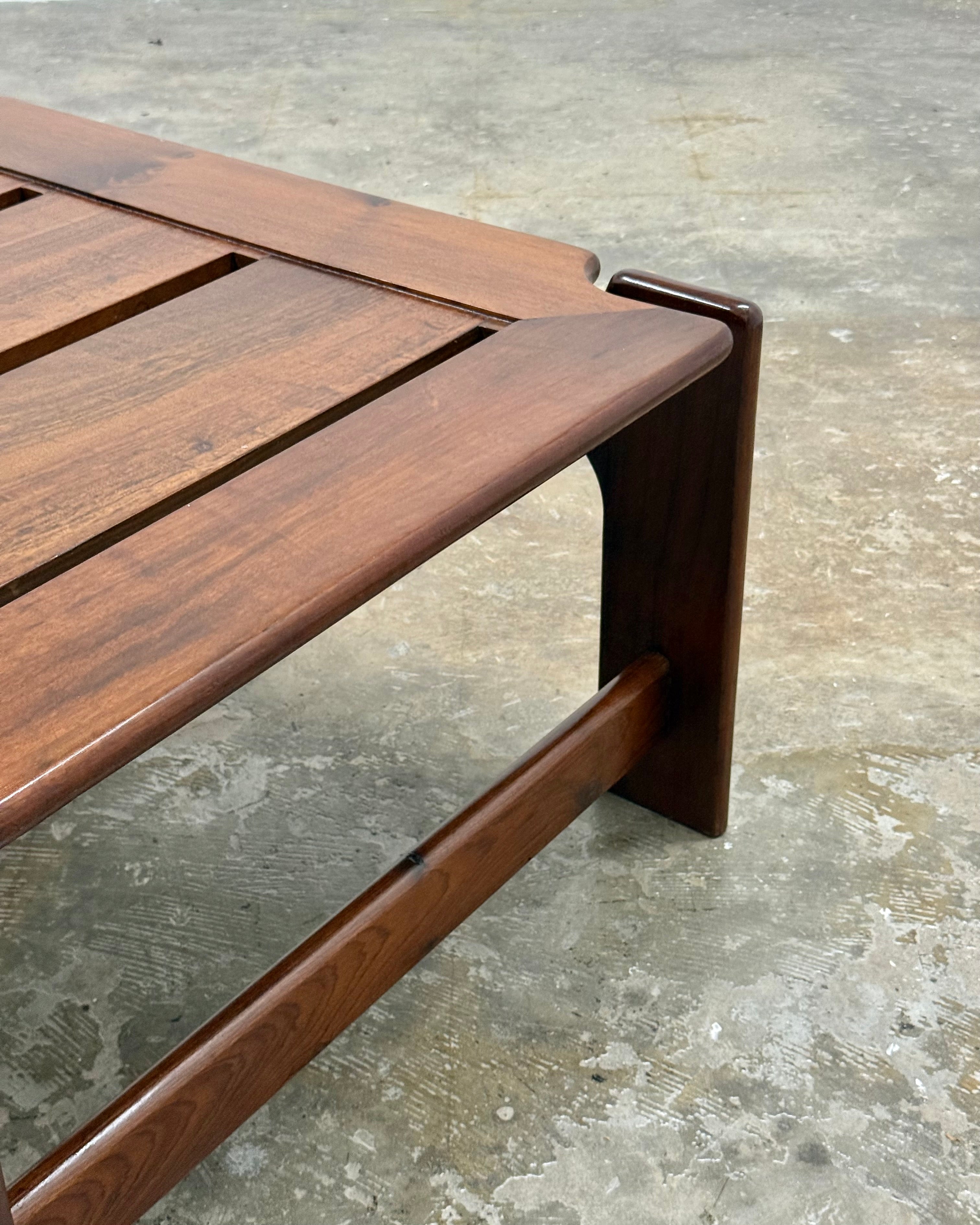 SOLID IMBUIA COFFEE TABLE
