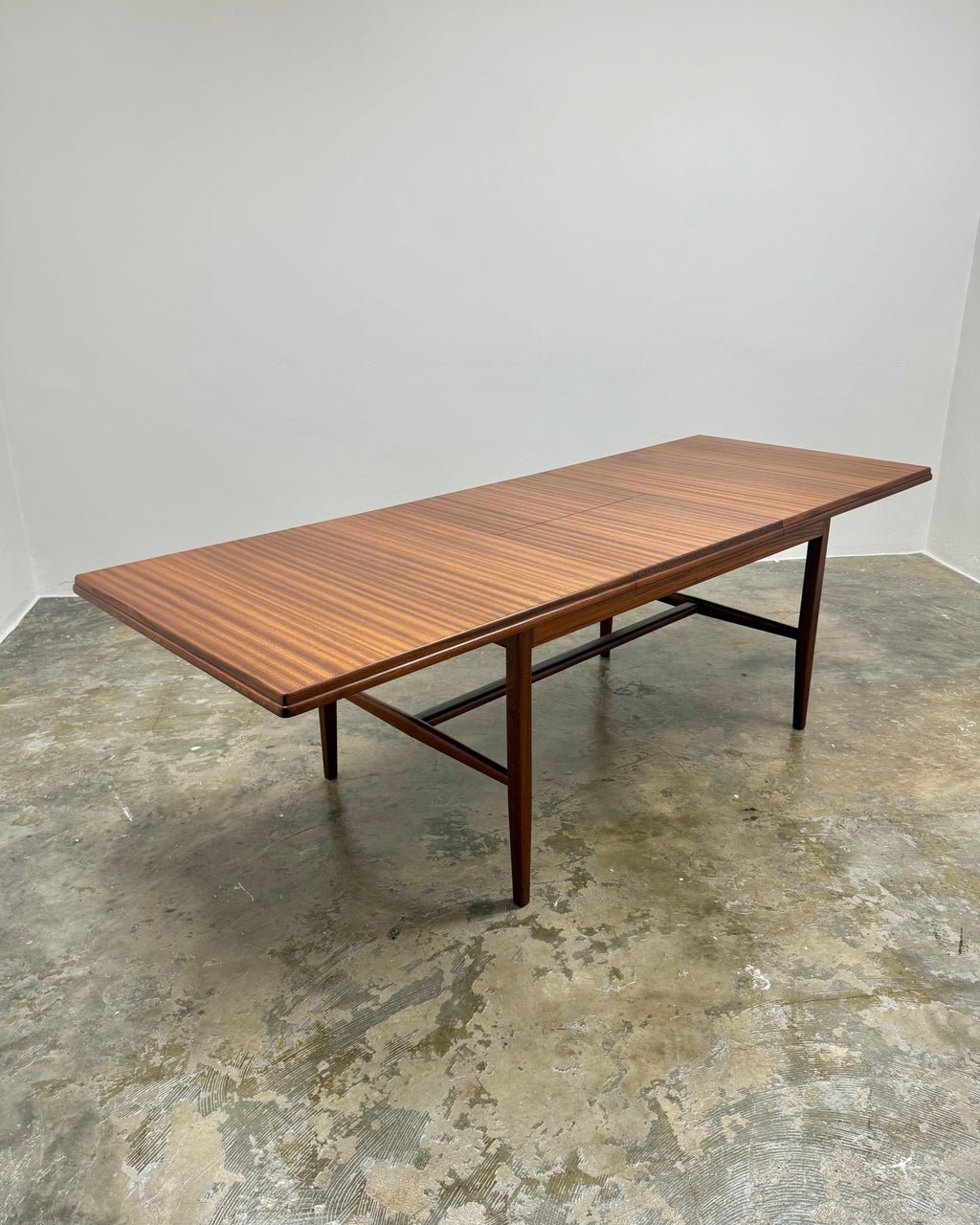 DS VORSTER DINING SET