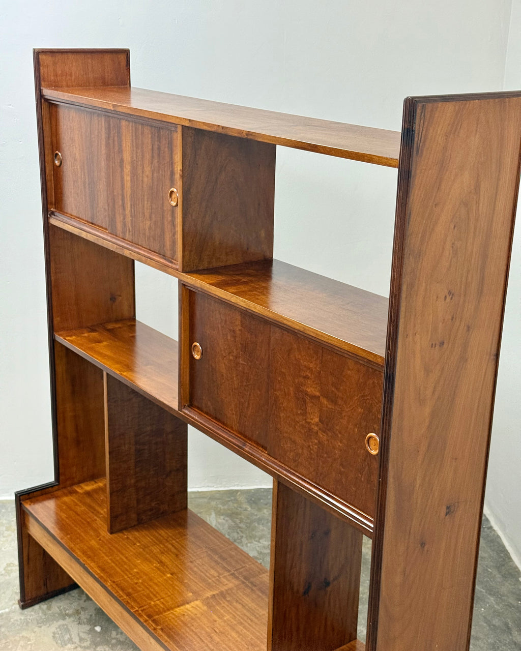 MCM WALL UNIT IN IMBUIA