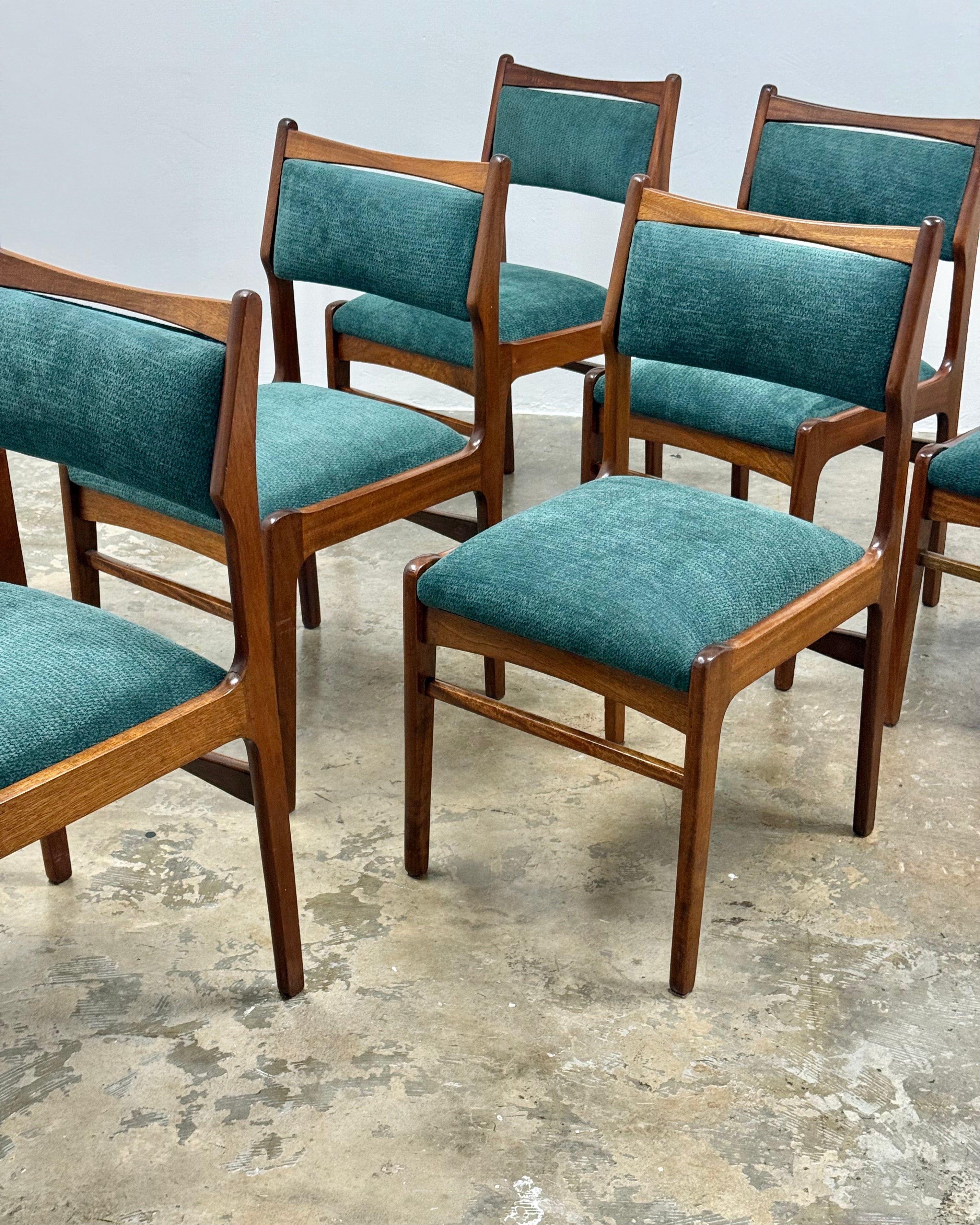 6 x MID-CENTURY DINING CHAIRS BY DS VORSTER
