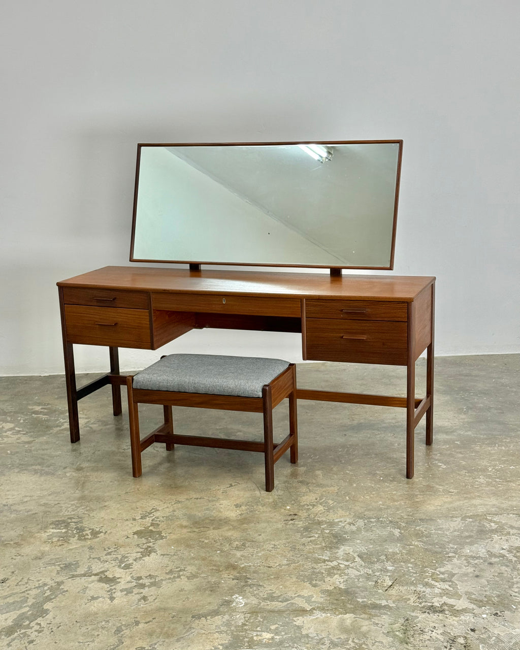MID-CENTURY TEAK DRESSING TABLE & STOOL