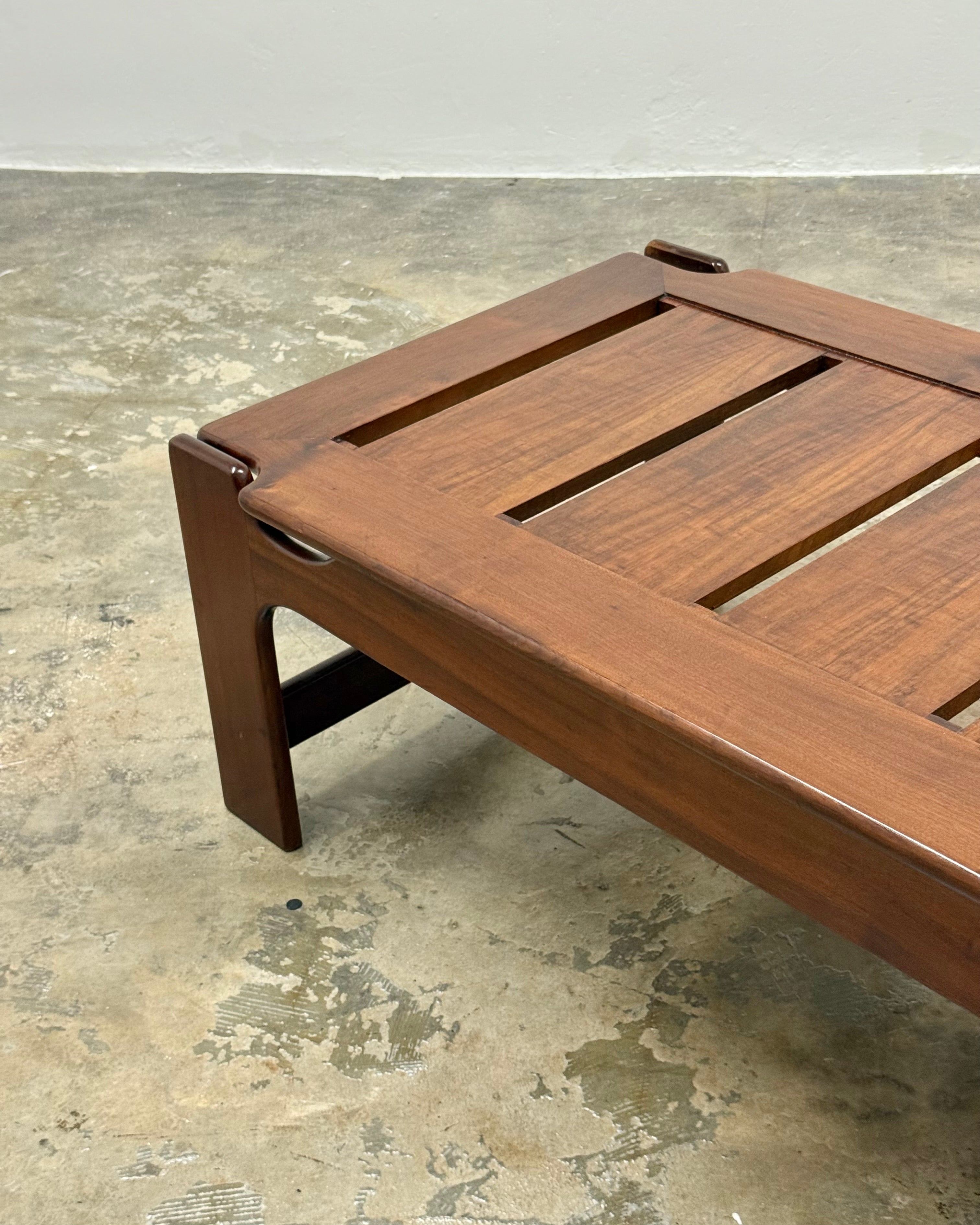 SOLID IMBUIA COFFEE TABLE