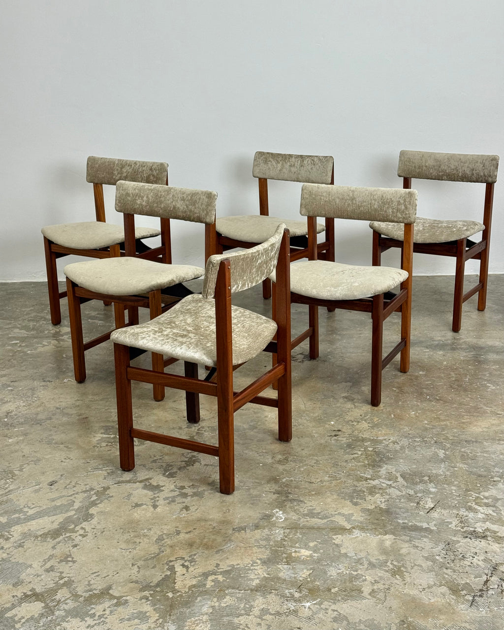 SET OF 6 X MID-CENTURY DINING CHAIRS