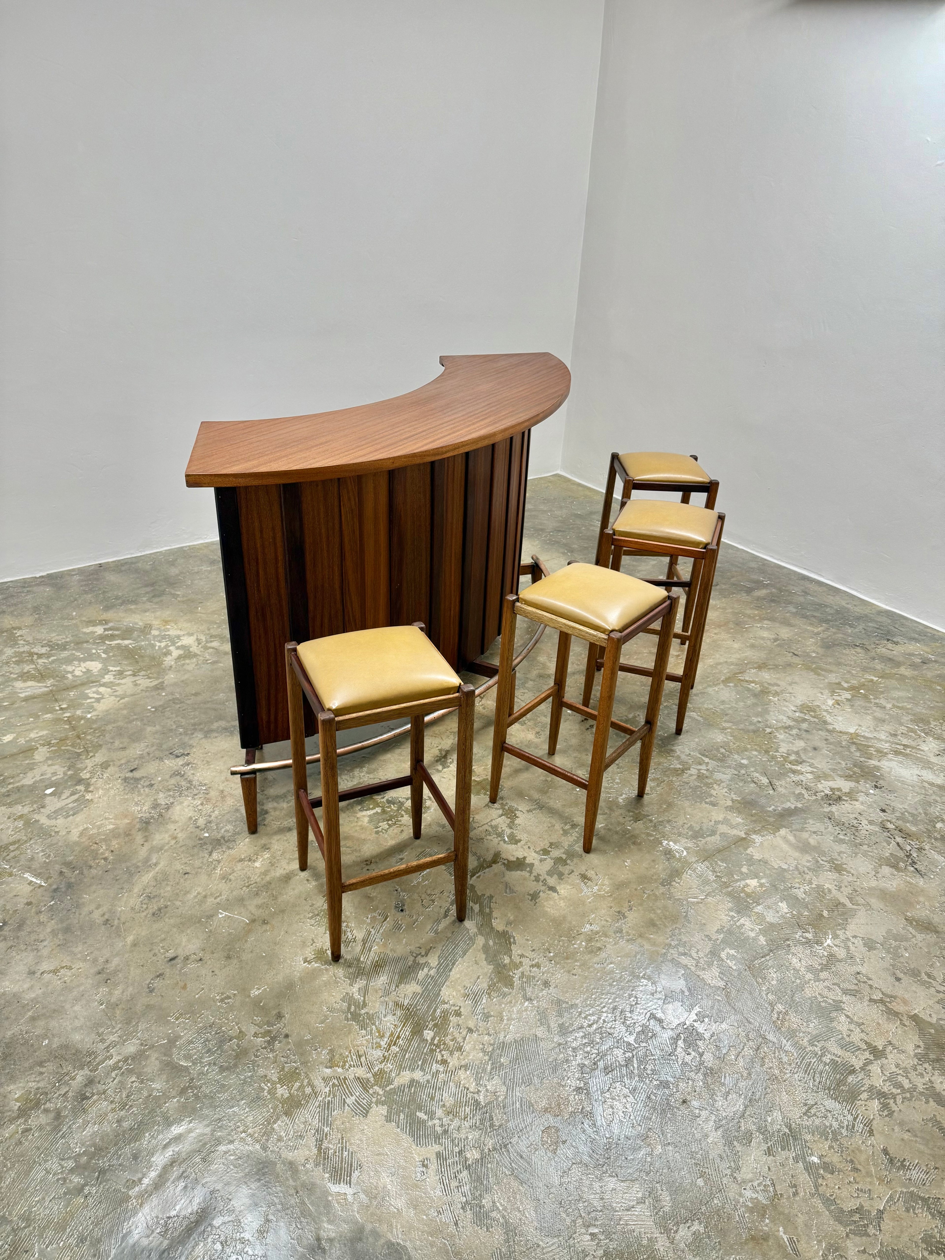 DS VORSTER BAR & STOOLS