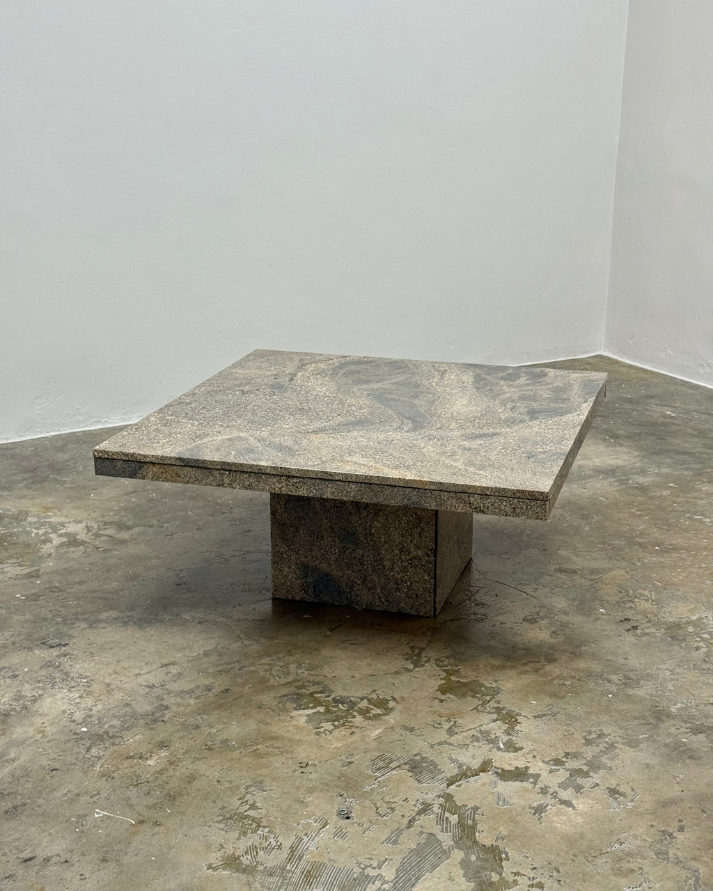 VINTAGE GRANITE COFFEE TABLE