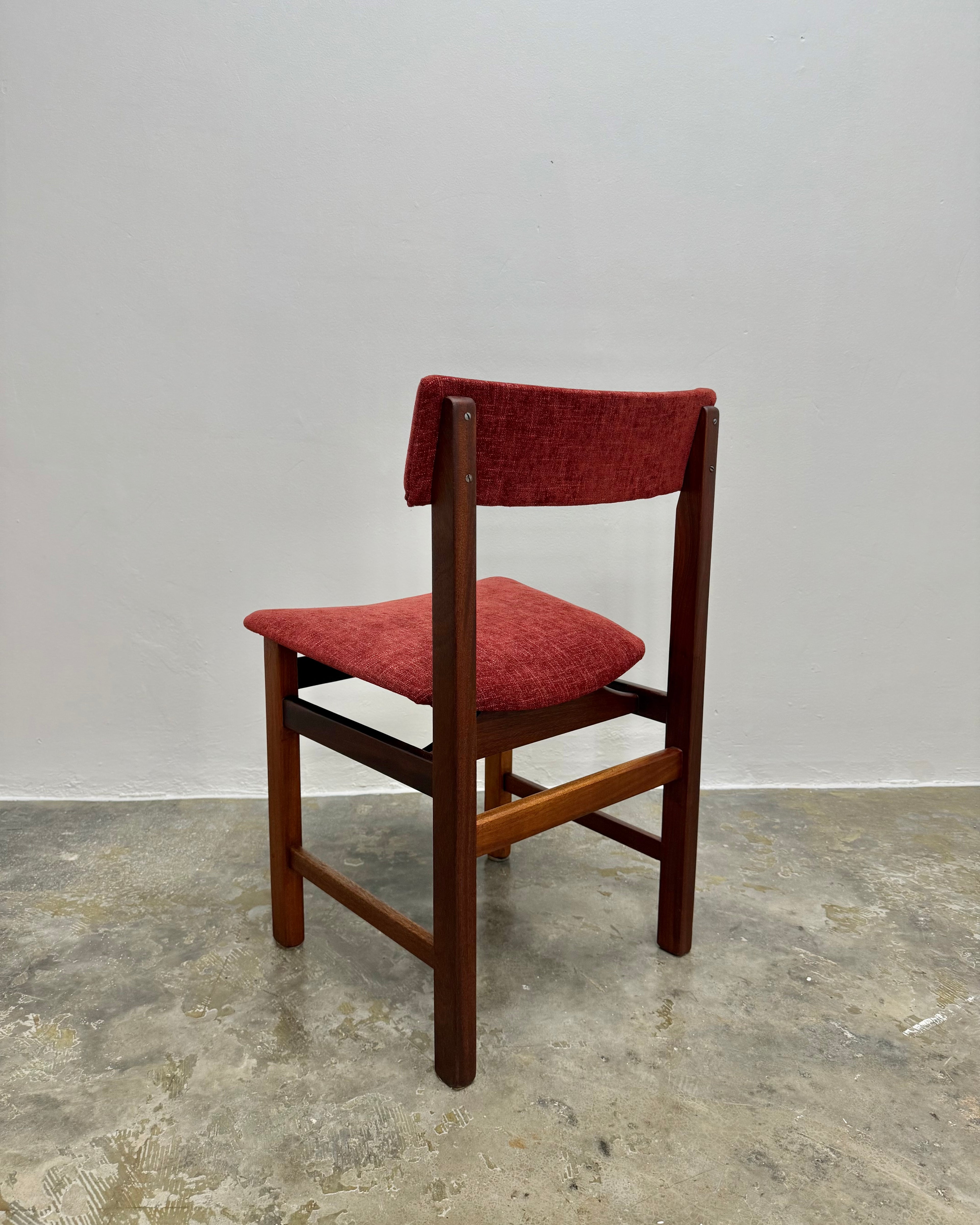 6 x MID-CENTURY DINING CHAIRS