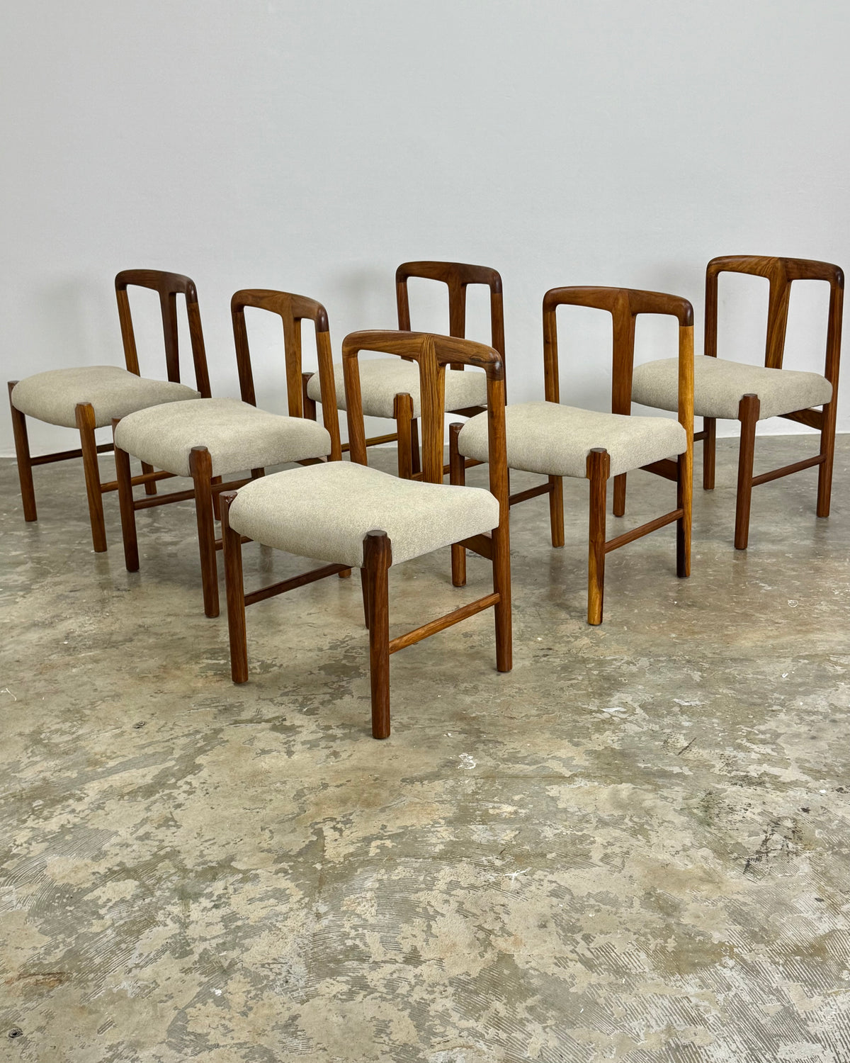 SET OF 6 X MID-CENTURY DINING CHAIRS BY ARTECASA