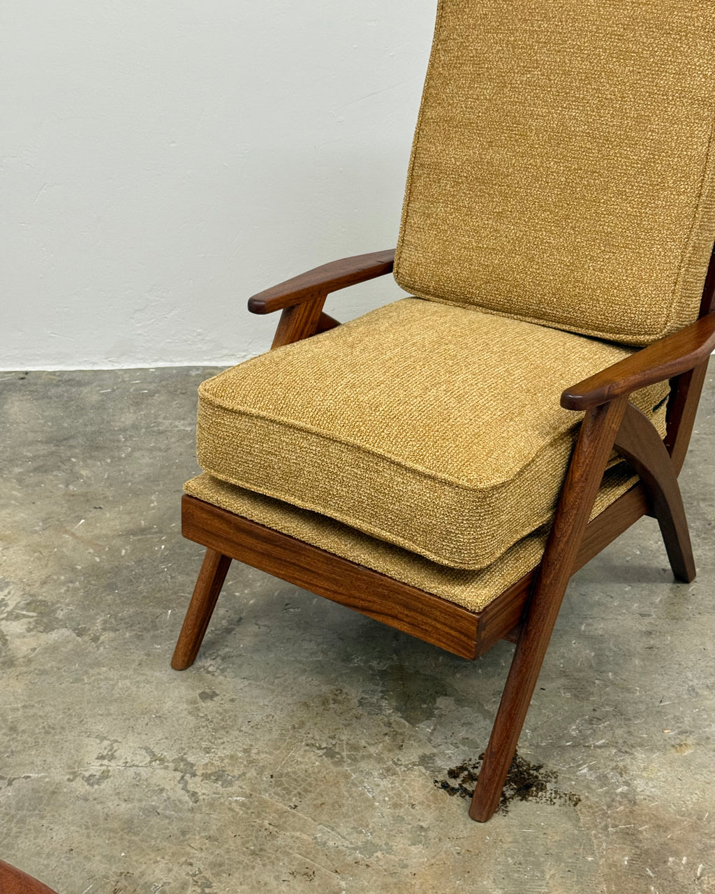 PAIR OF MID-CENTURY ARMCHAIRS
