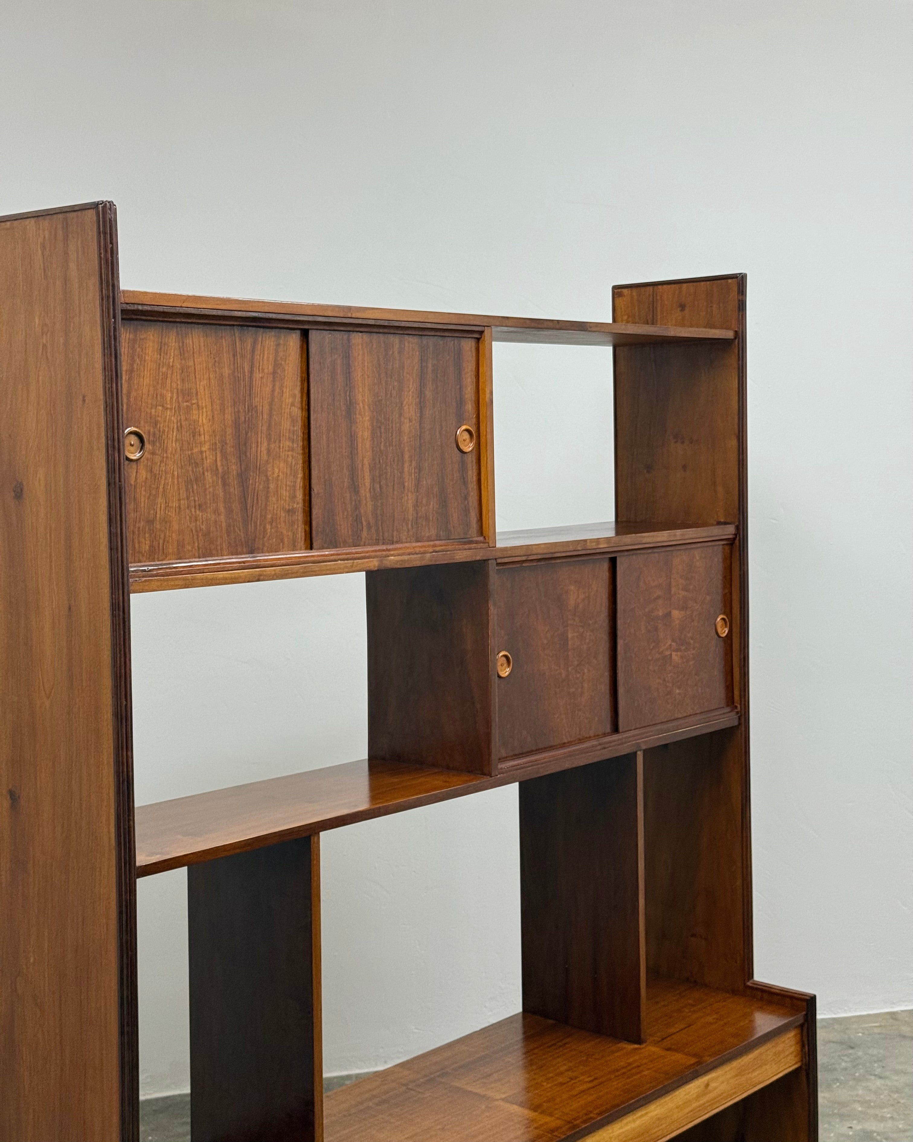 MCM WALL UNIT IN IMBUIA