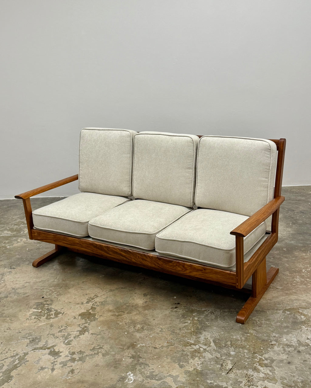 3 SEATER MID-CENTURY SOFA IN KIAAT