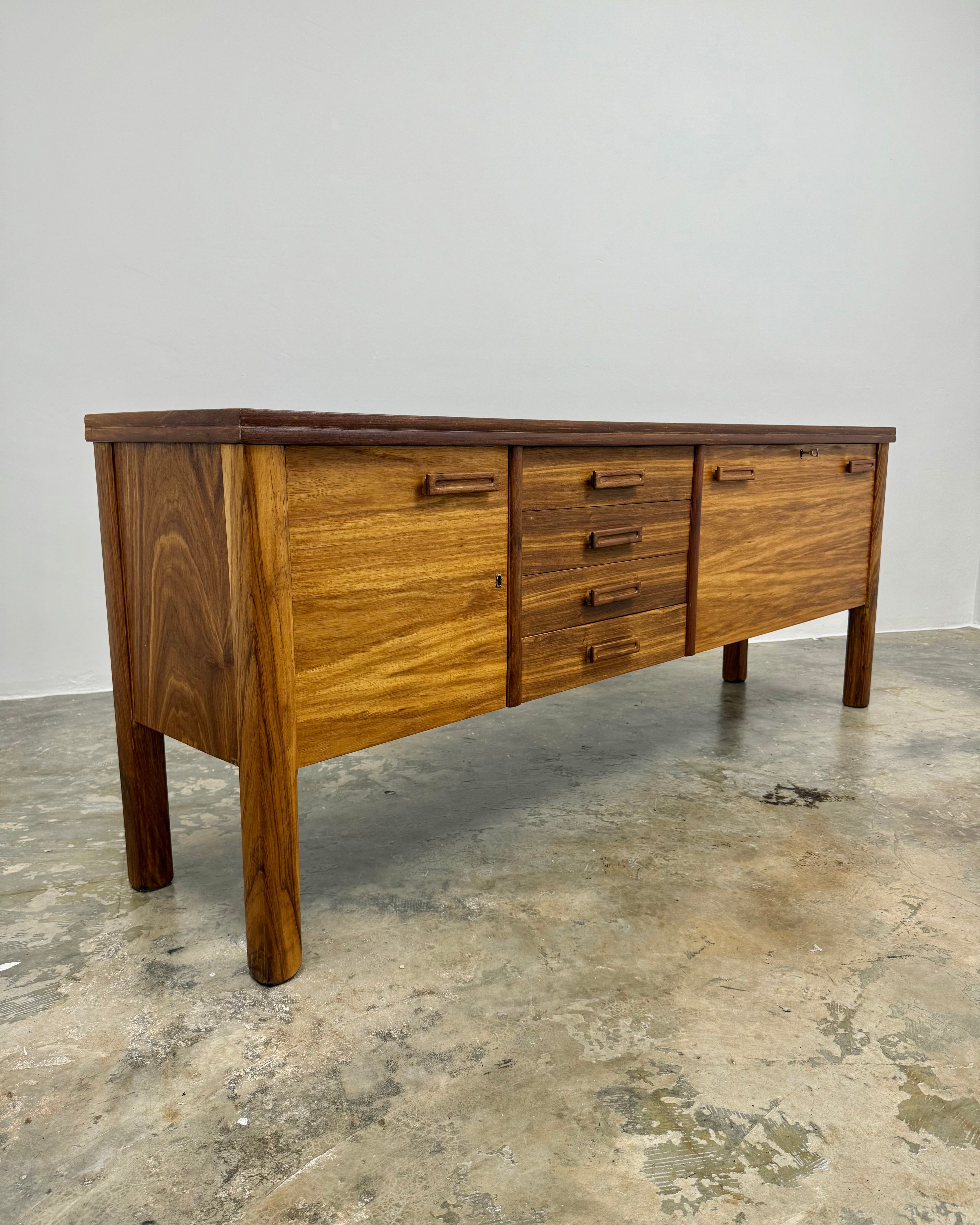 SIDEBOARD IN KIAAT BY KALLENBACH