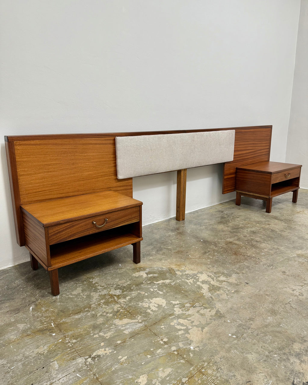 MID-CENTURY DOUBLE HEADBOARD + PEDESTALS