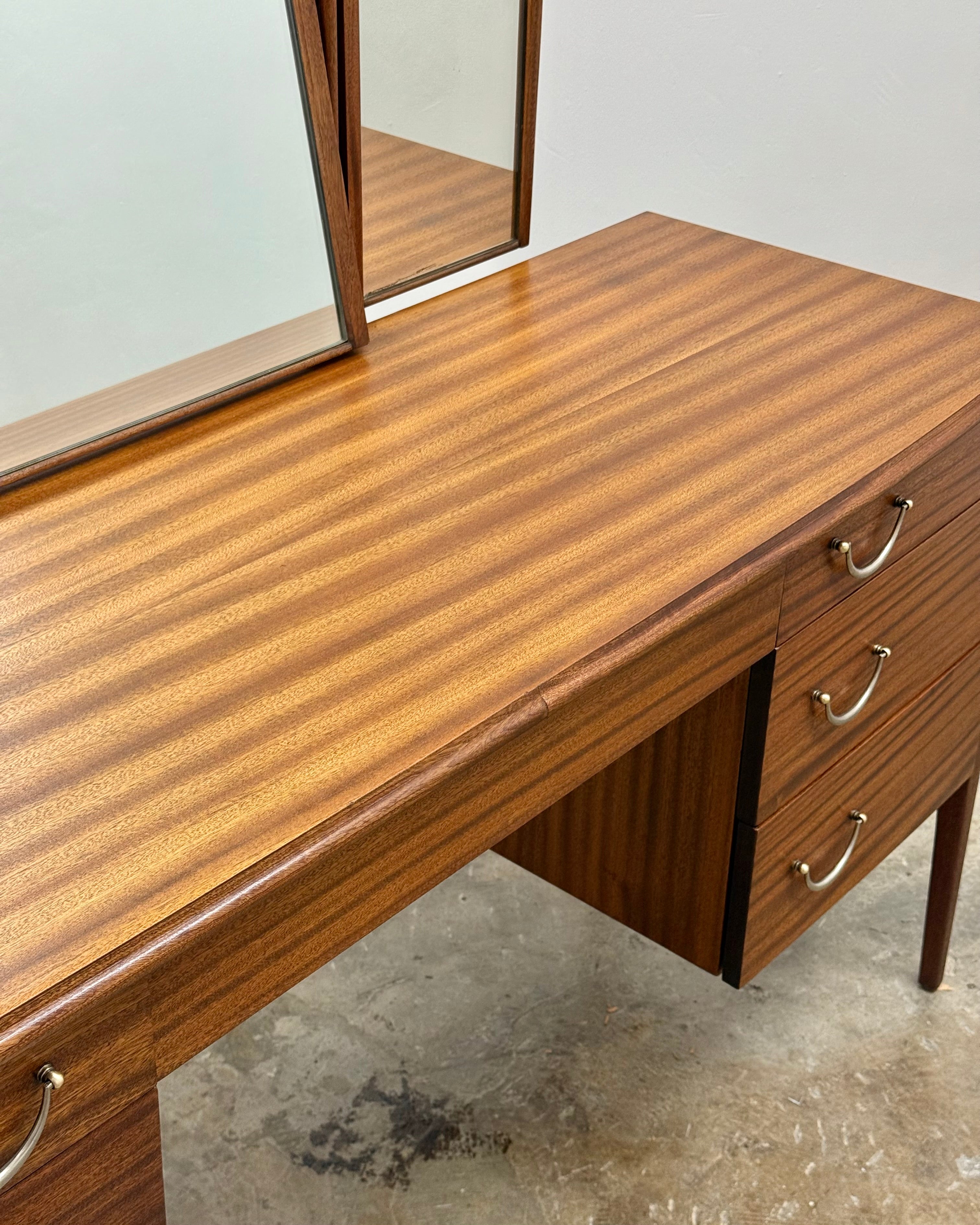 MID-CENTURY DRESSING TABLE BY DS VORSTER