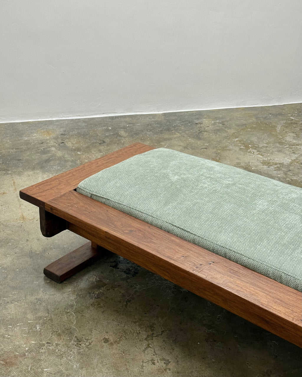 KIAAT DAYBED
