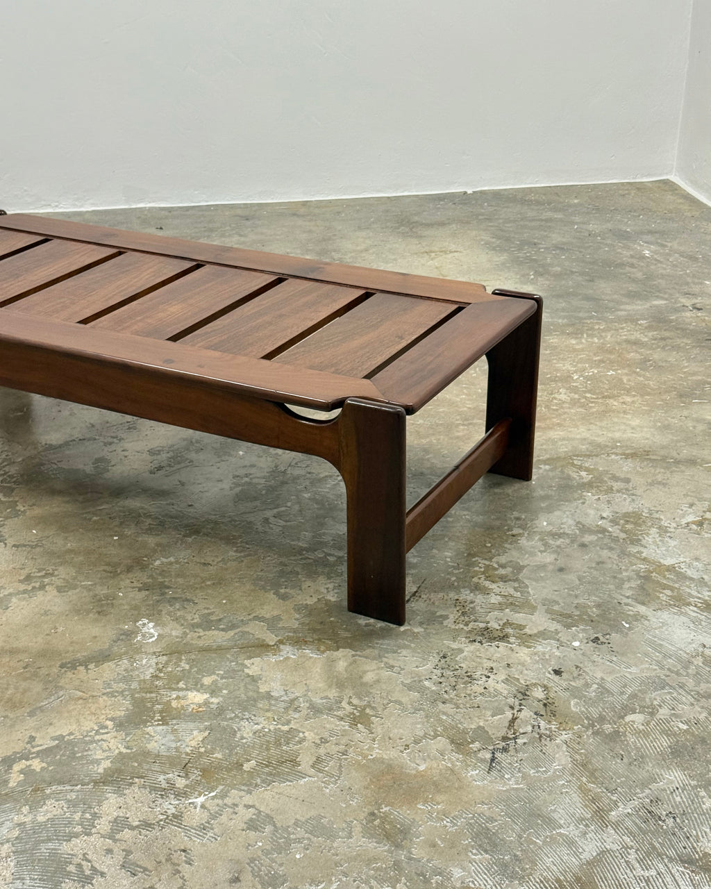 SOLID IMBUIA COFFEE TABLE