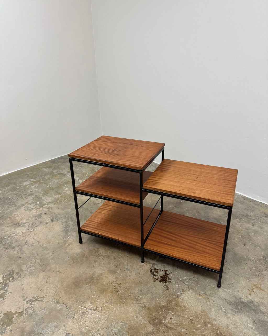 RETRO MULTI-TIERED DISPLAY STAND