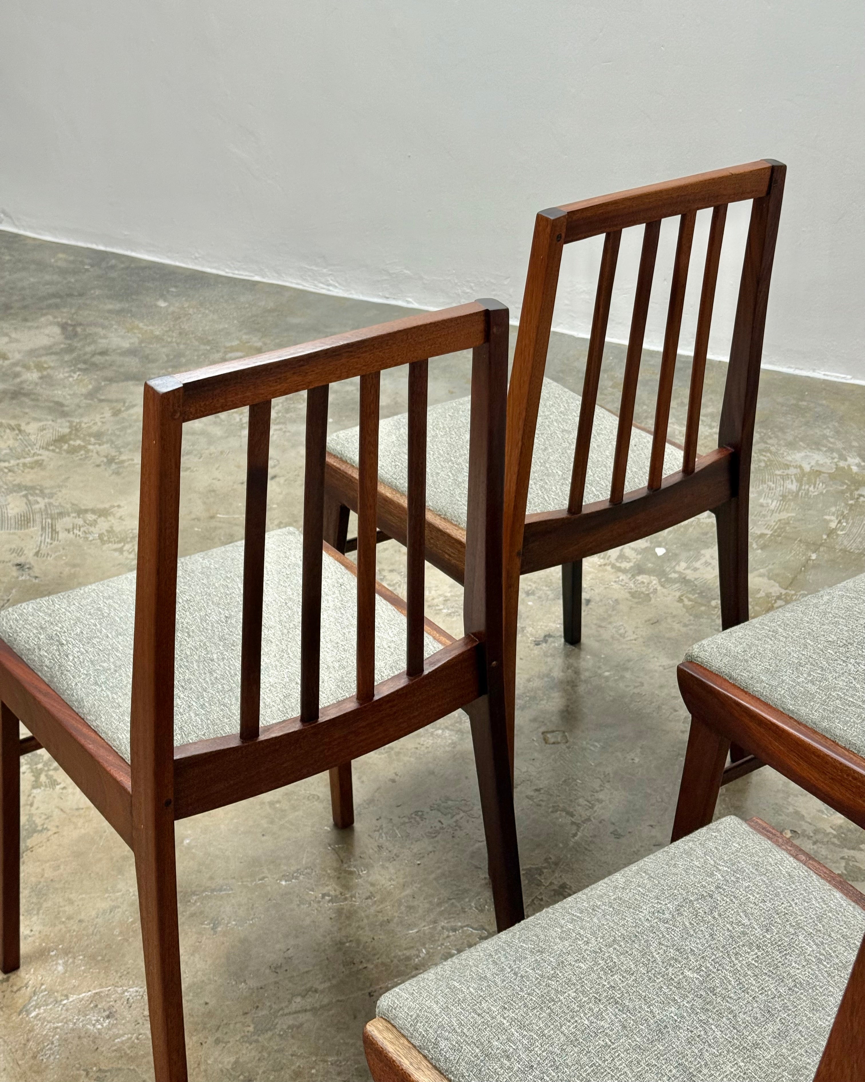 SET OF 4 MID-CENTURY DINING CHAIRS IN SAPELE MAHOGANY