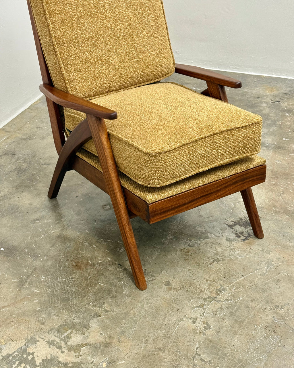 PAIR OF MID-CENTURY ARMCHAIRS