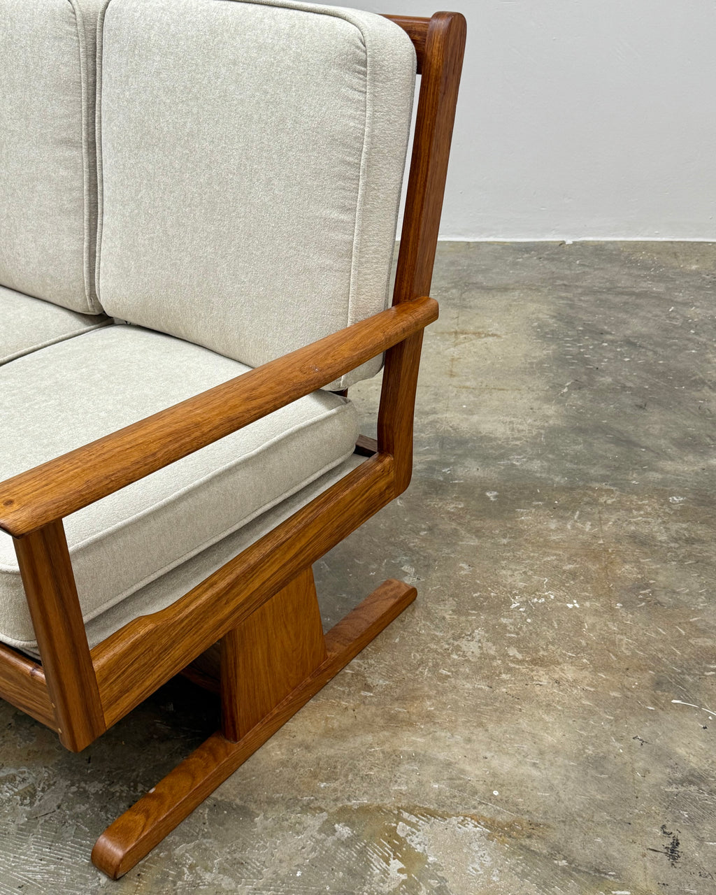 3 SEATER MID-CENTURY SOFA IN KIAAT