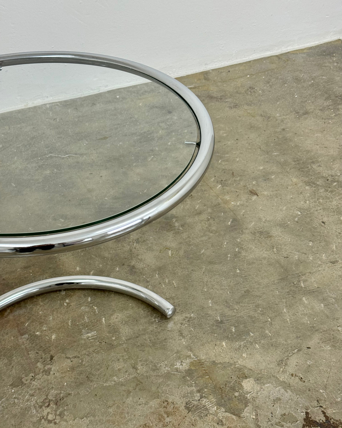 EILEEN GRAY STYLE ADJUSTABLE SIDE TABLE 2