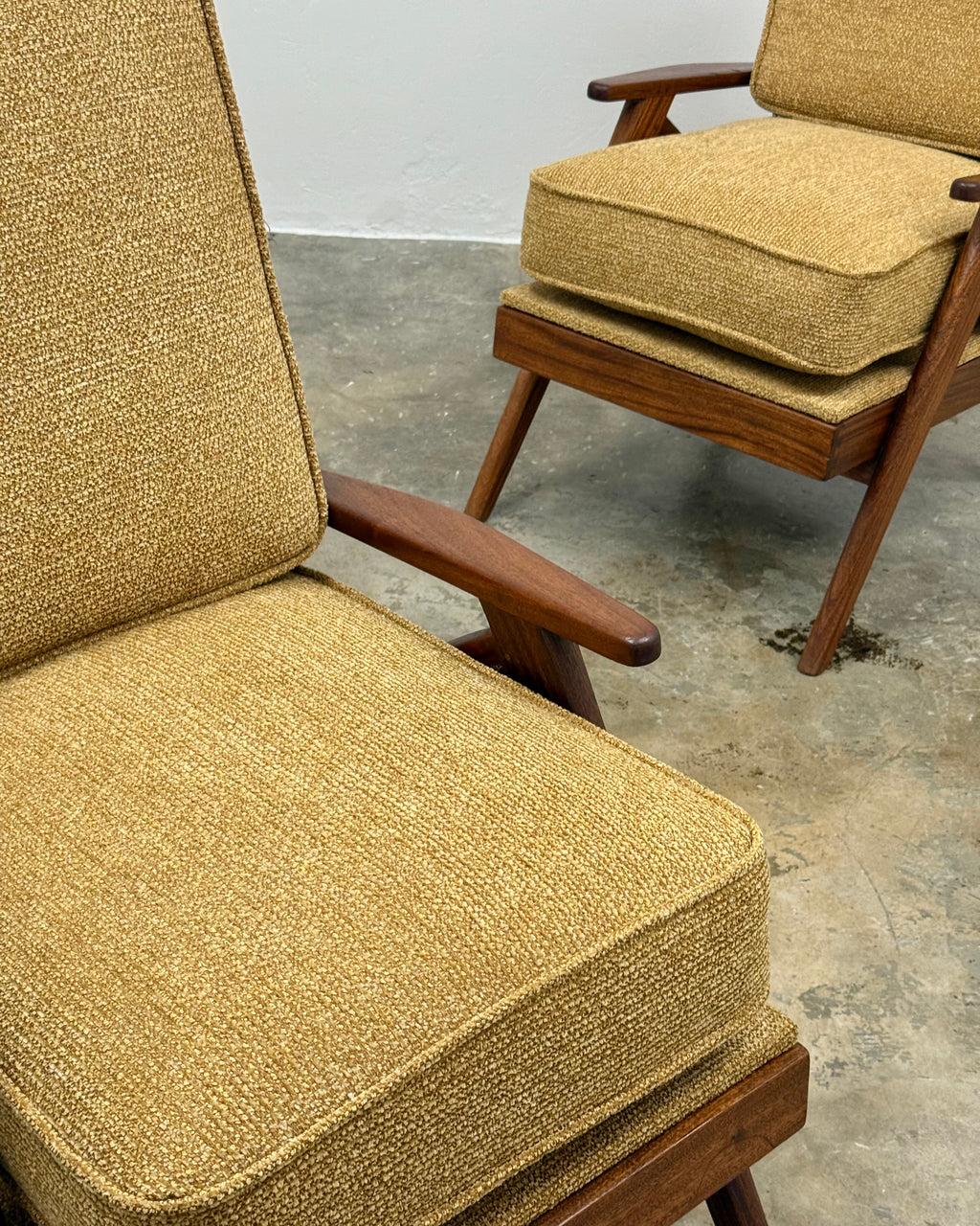PAIR OF MID-CENTURY ARMCHAIRS