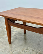 MID-CENTURY COFFEE TABLE