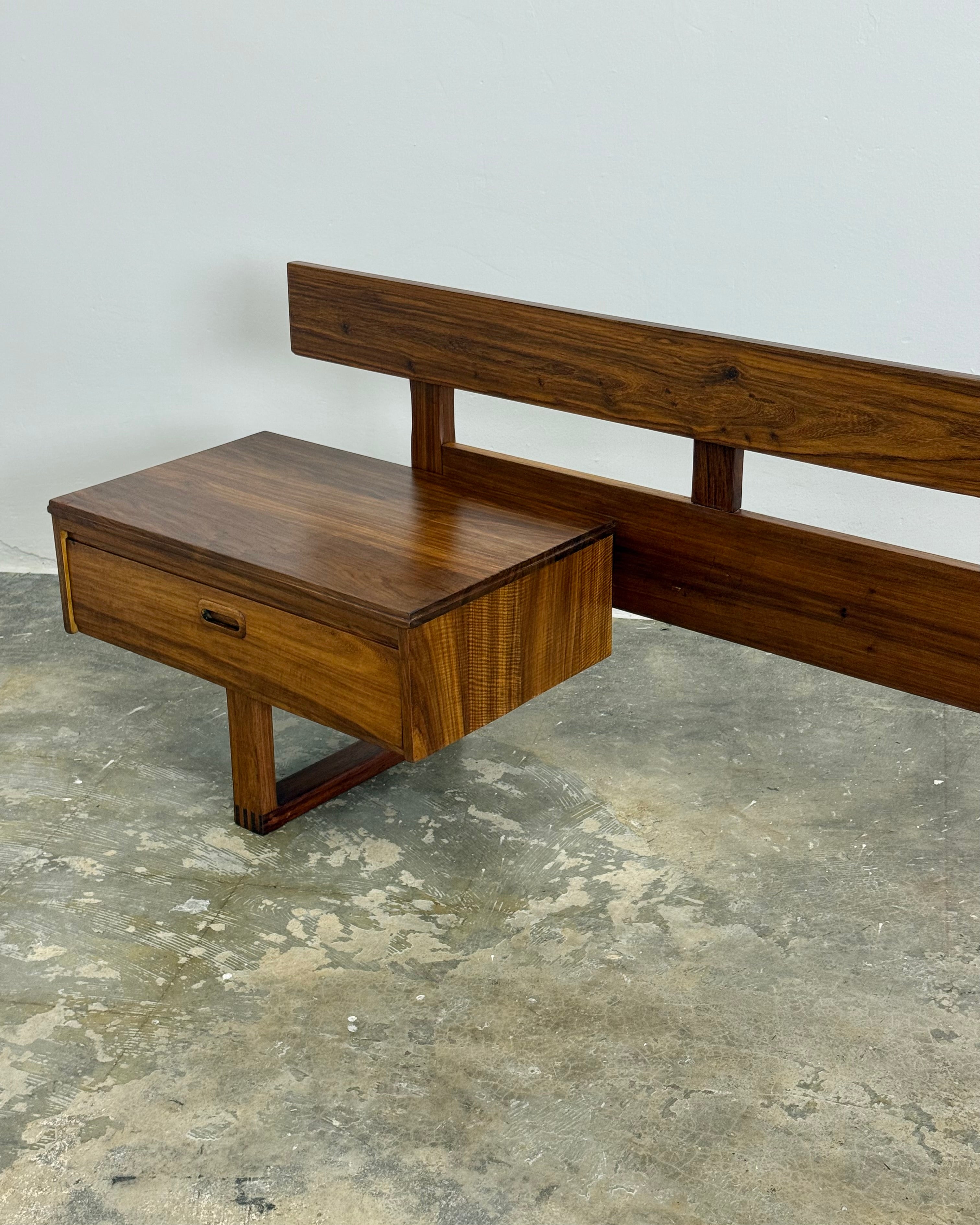 MID-CENTURY KIAAT HEADBOARD (QUEEN)