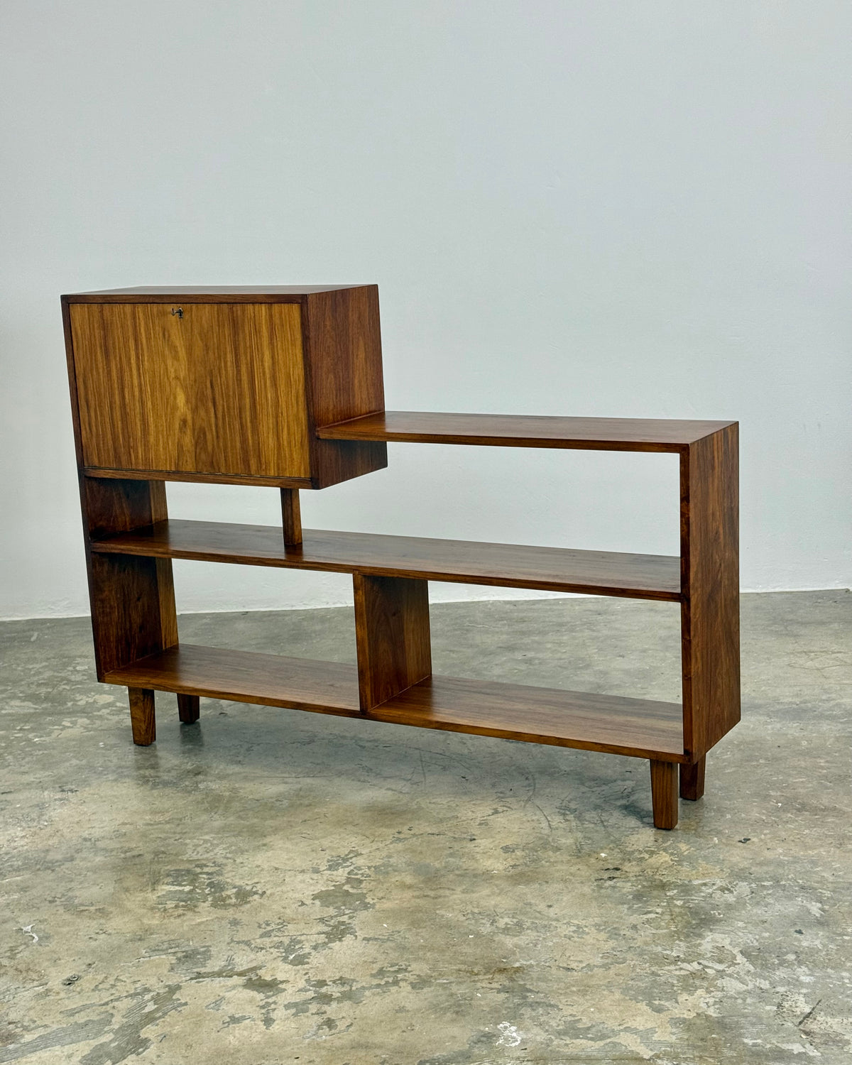 MID-CENTURY ROOM DIVIDER / LIQUOR CABINET