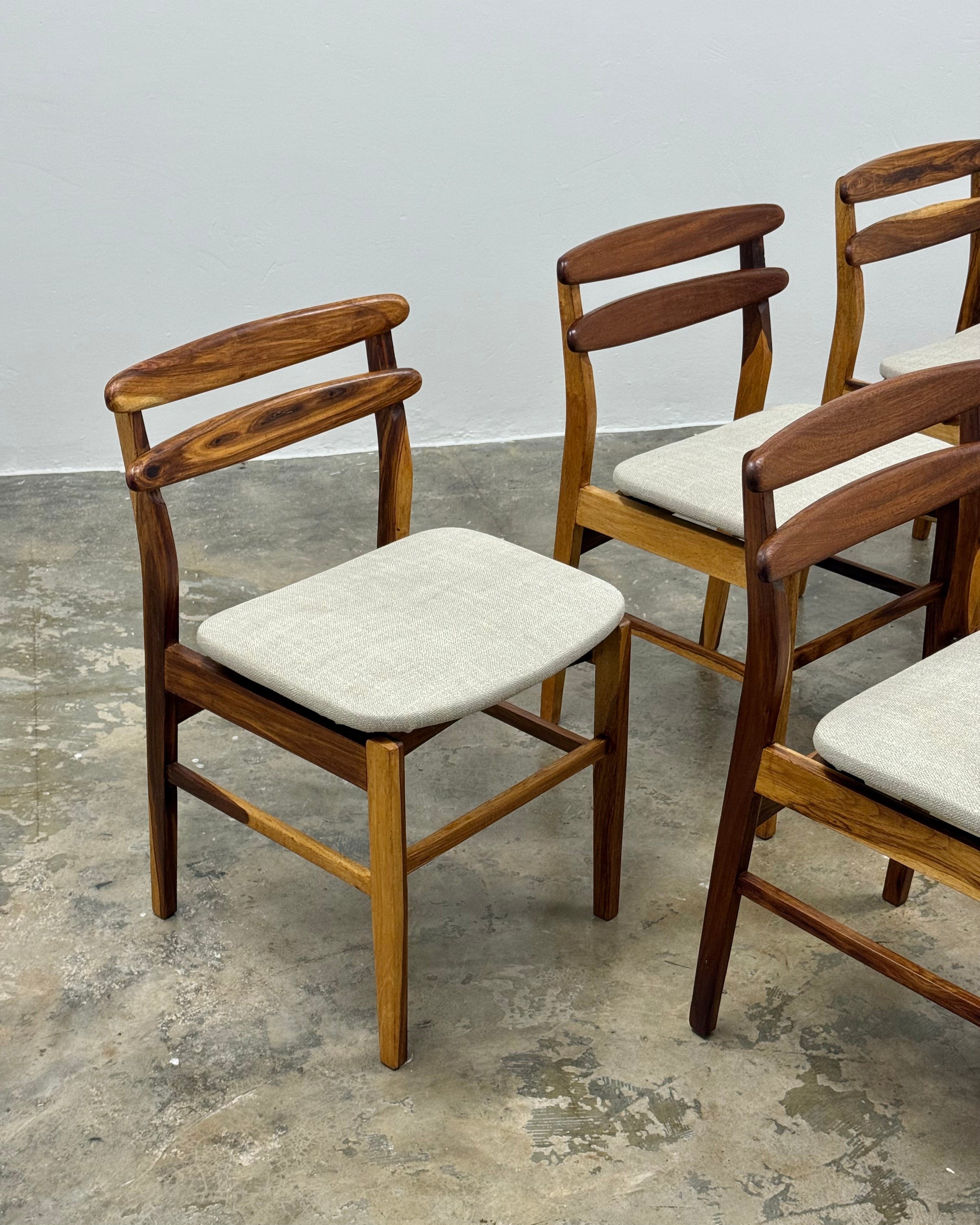 6 X MID CENTURY DINING CHAIRS IN KIAAT