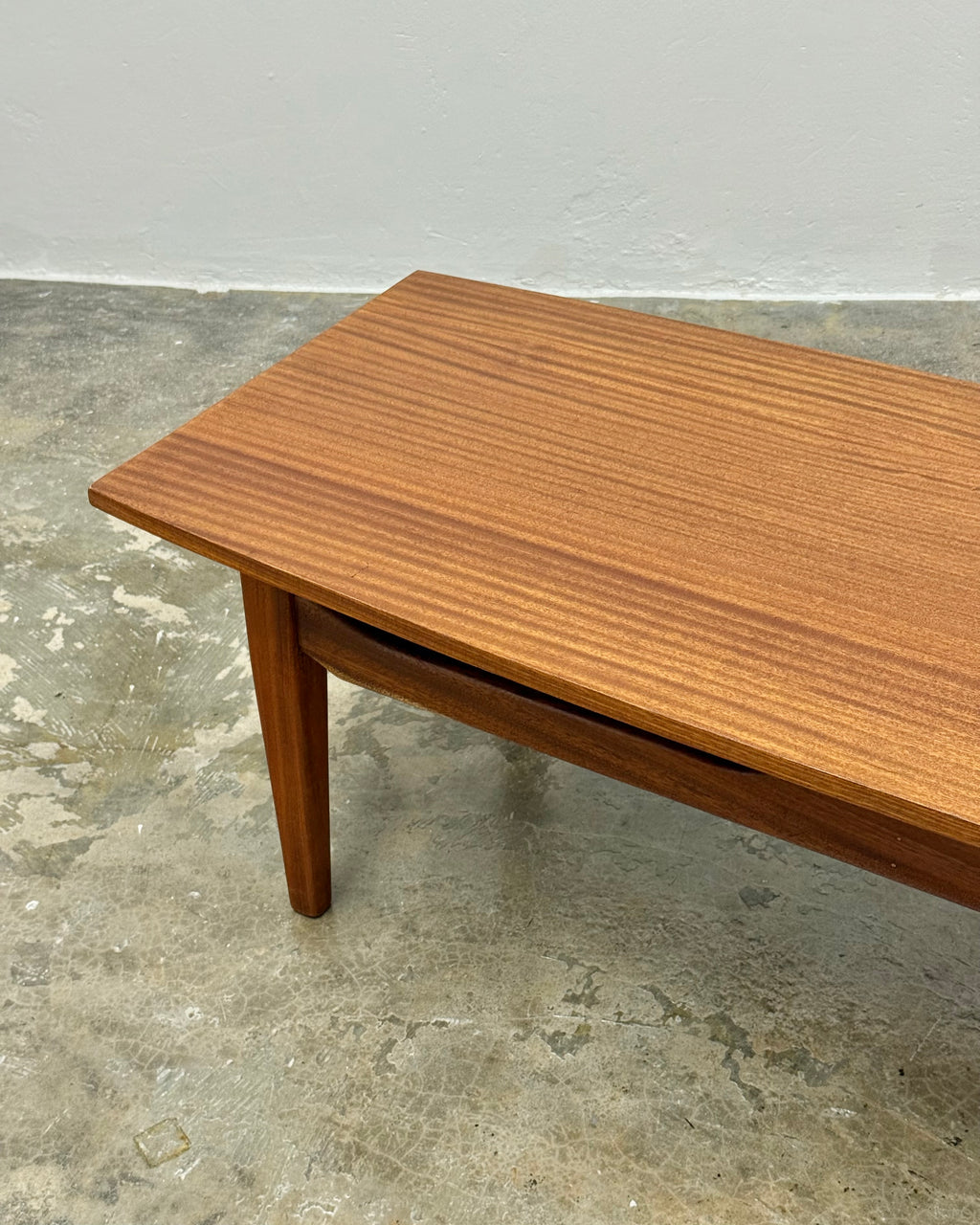 MID-CENTURY COFFEE TABLE