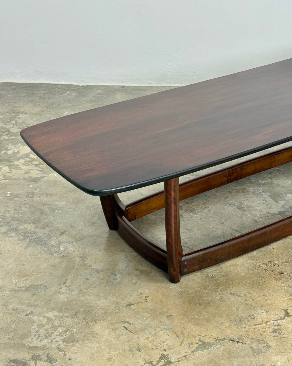 MID-CENTURY 'SURFBOARD' COFFEE TABLE BY AIRFLEX