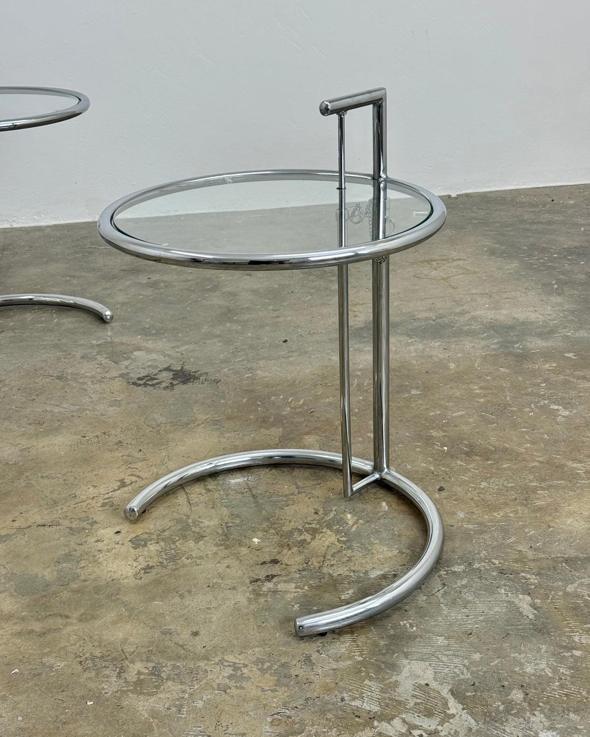 EILEEN GRAY STYLE ADJUSTABLE SIDE TABLE 1