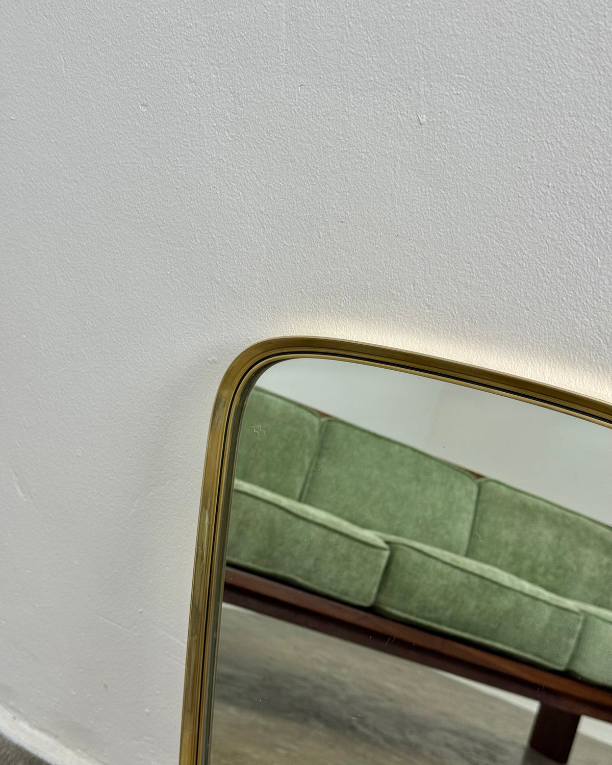 RETRO SOLID BRASS MIRROR