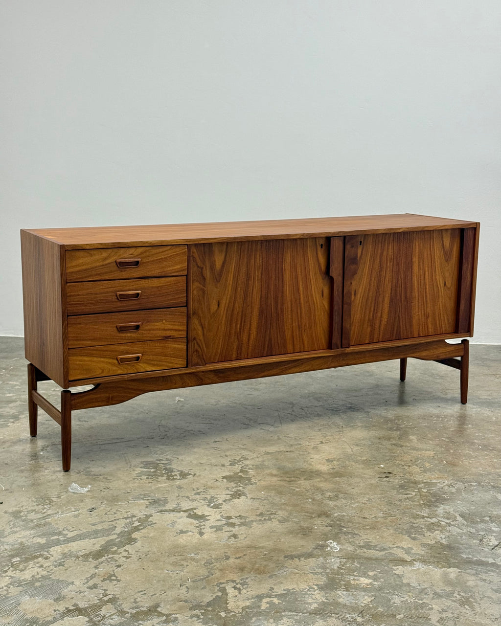 MID-CENTURY SIDEBOARD BY DUROS