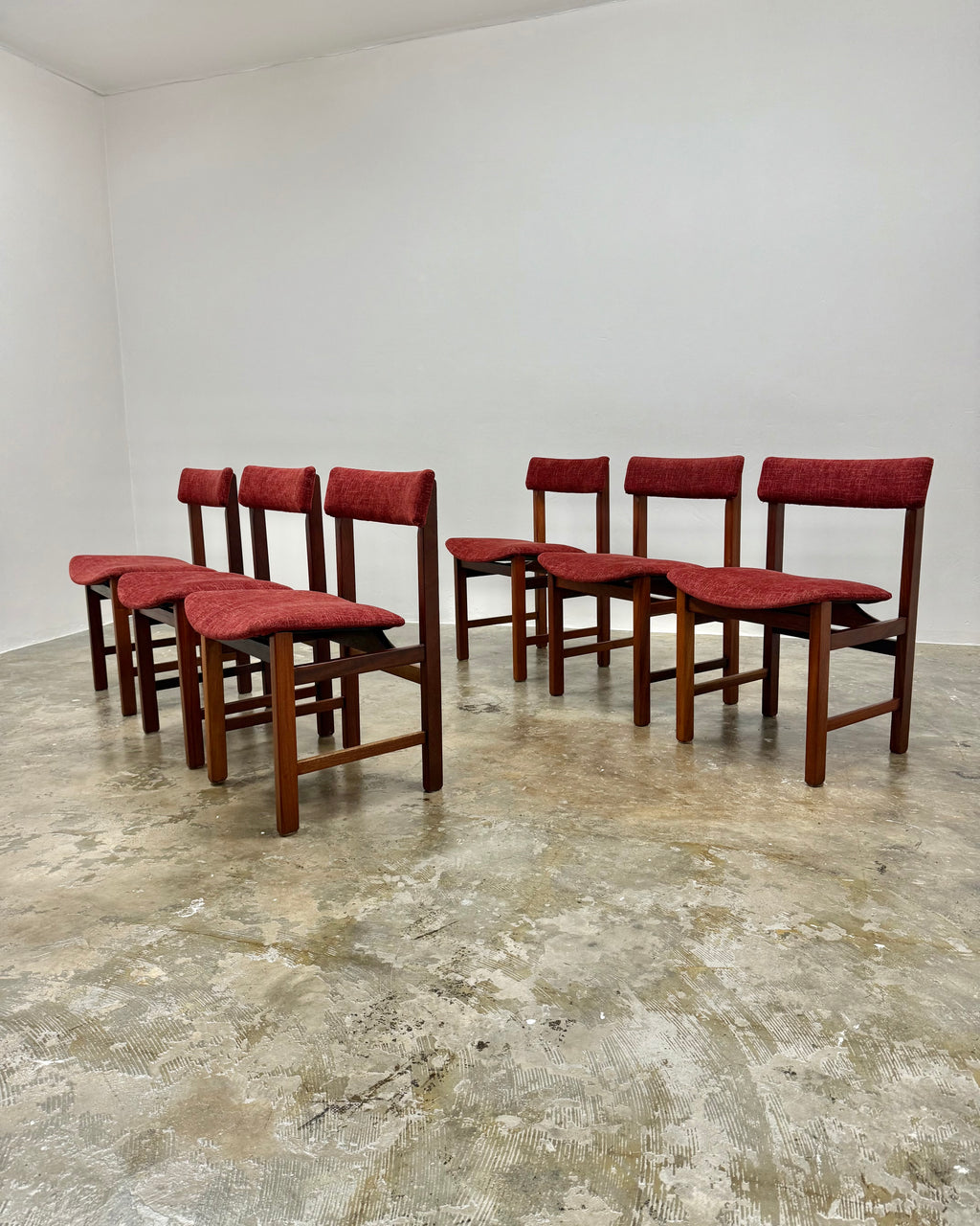 6 x MID-CENTURY DINING CHAIRS