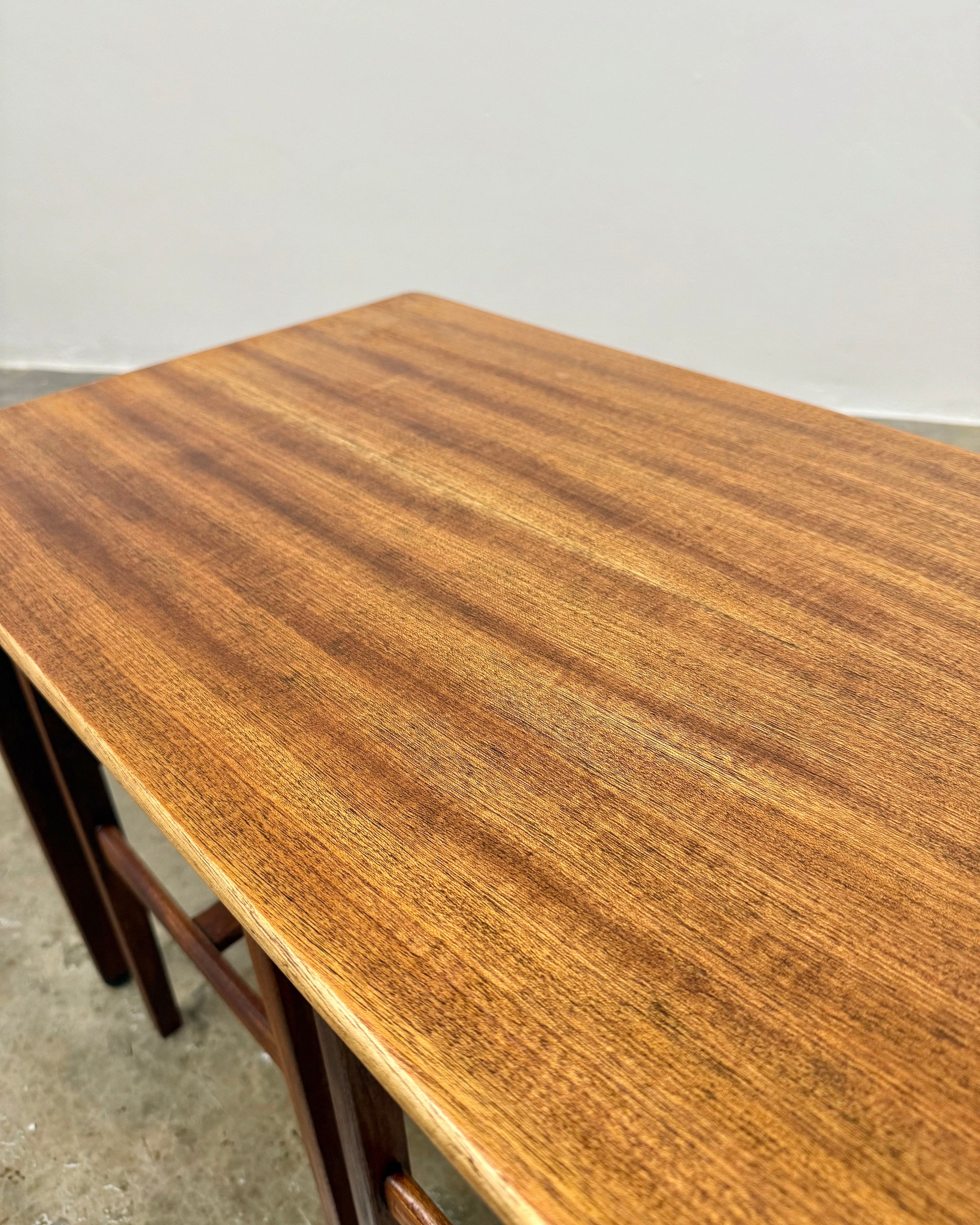 DS VORSTER NESTING TABLES