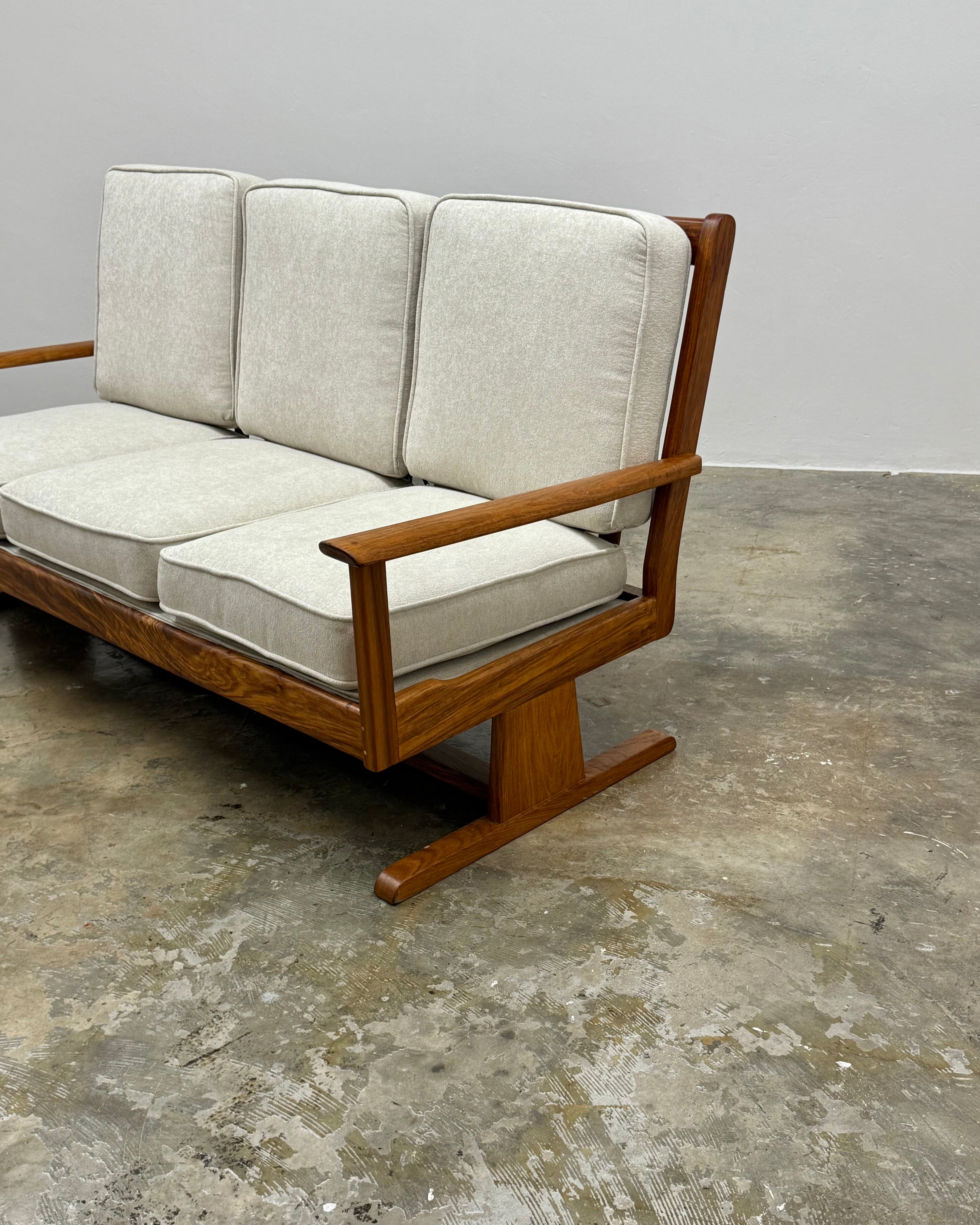 3 SEATER MID-CENTURY SOFA IN KIAAT