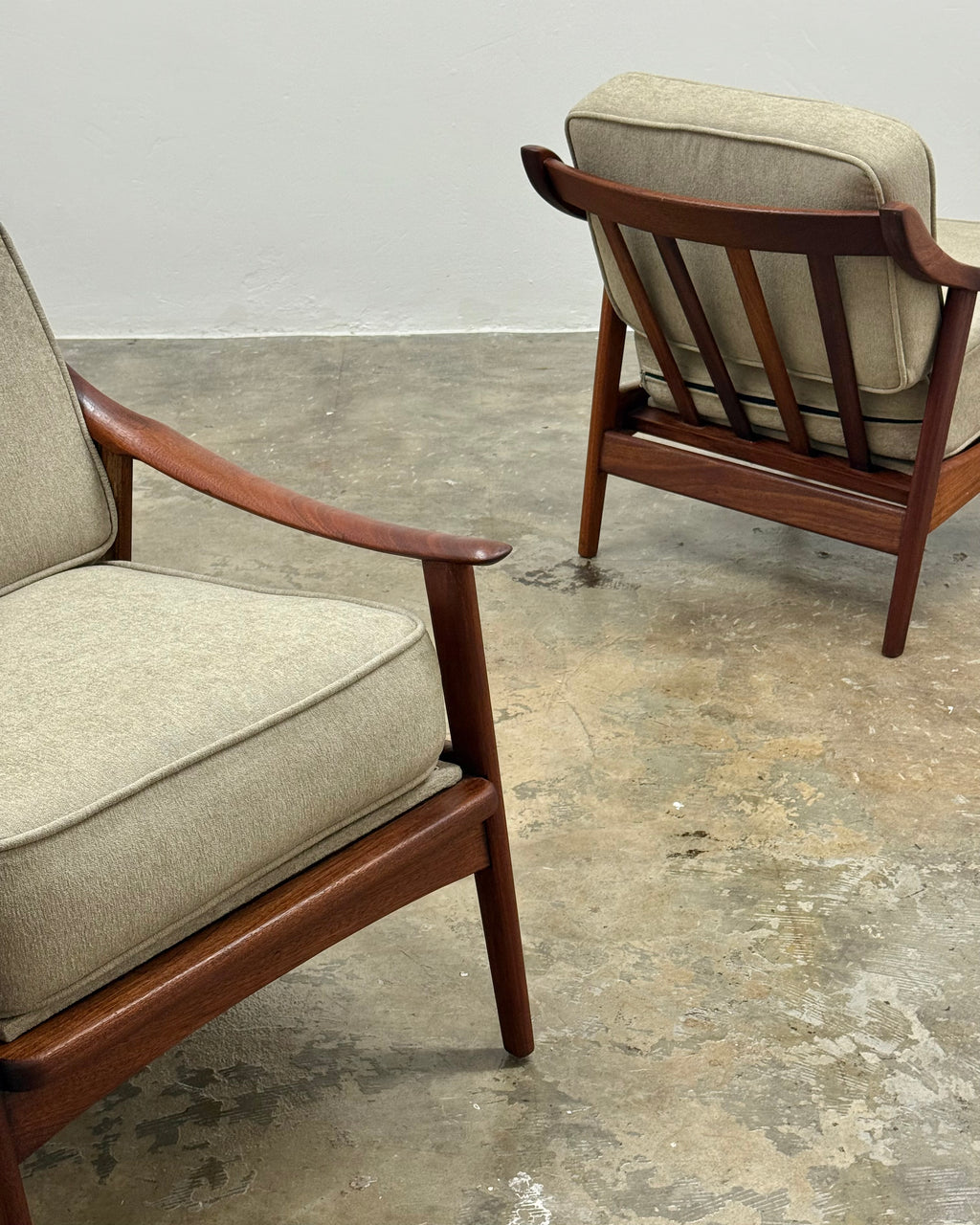 MID-CENTURY ARMCHAIR PAIR