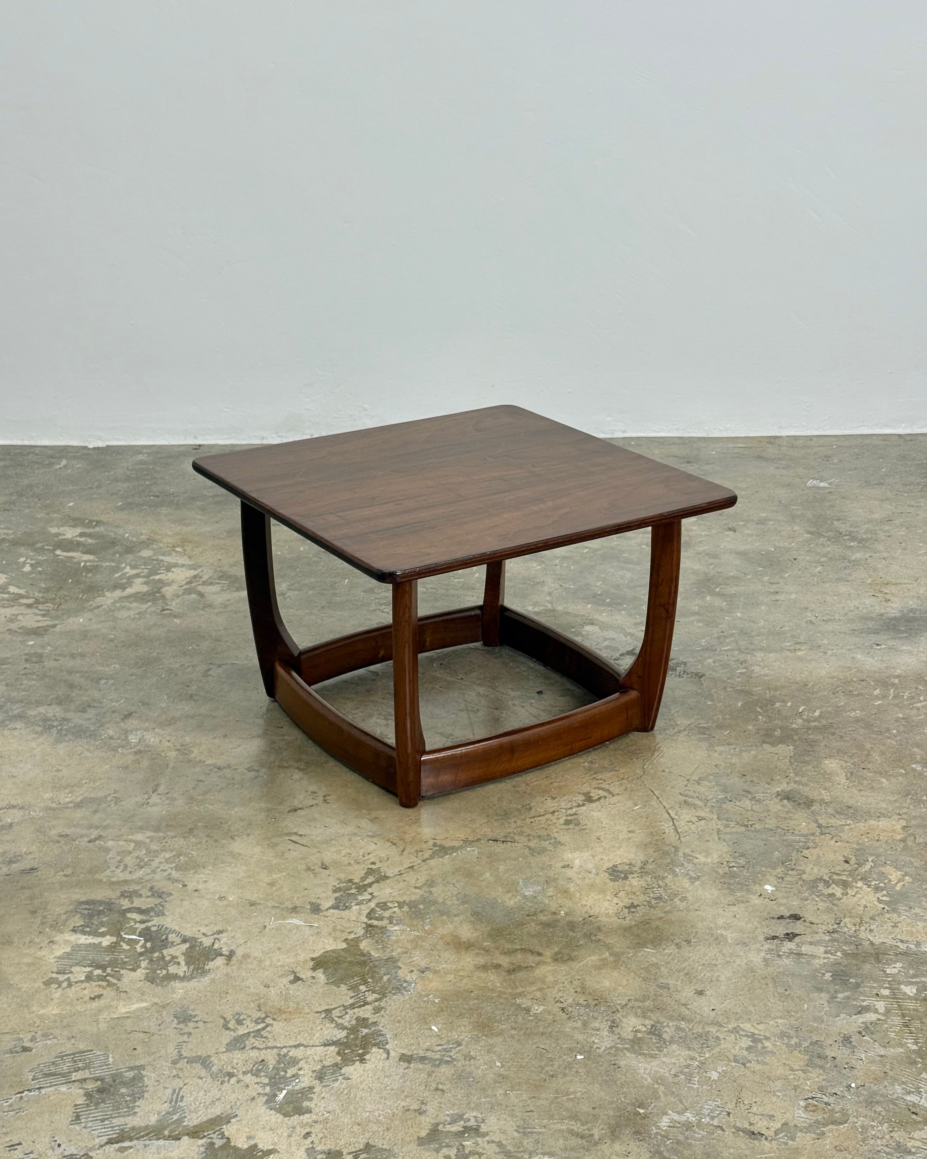 MID-CENTURY COFFEE TABLE BY AIRFLEX
