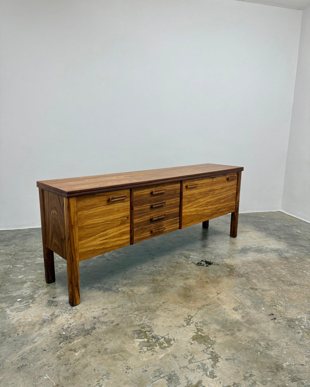 SIDEBOARD IN KIAAT BY KALLENBACH