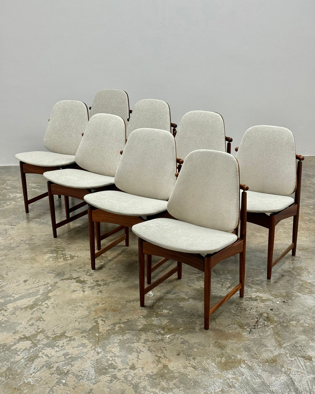 SET OF 8 x FRYSTARK DINING CHAIRS