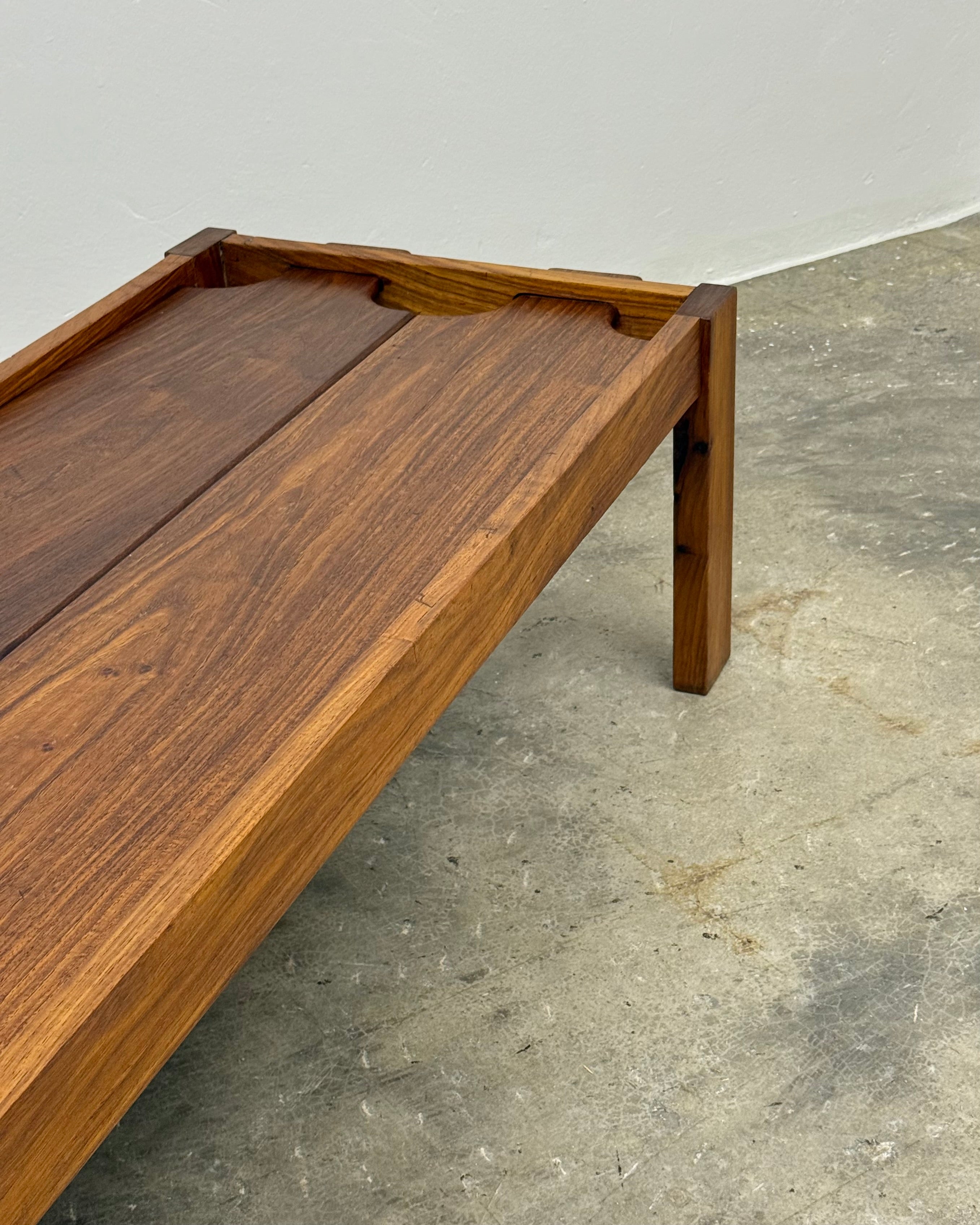 XL MID-CENTURY COFFEE TABLE IN TEAK