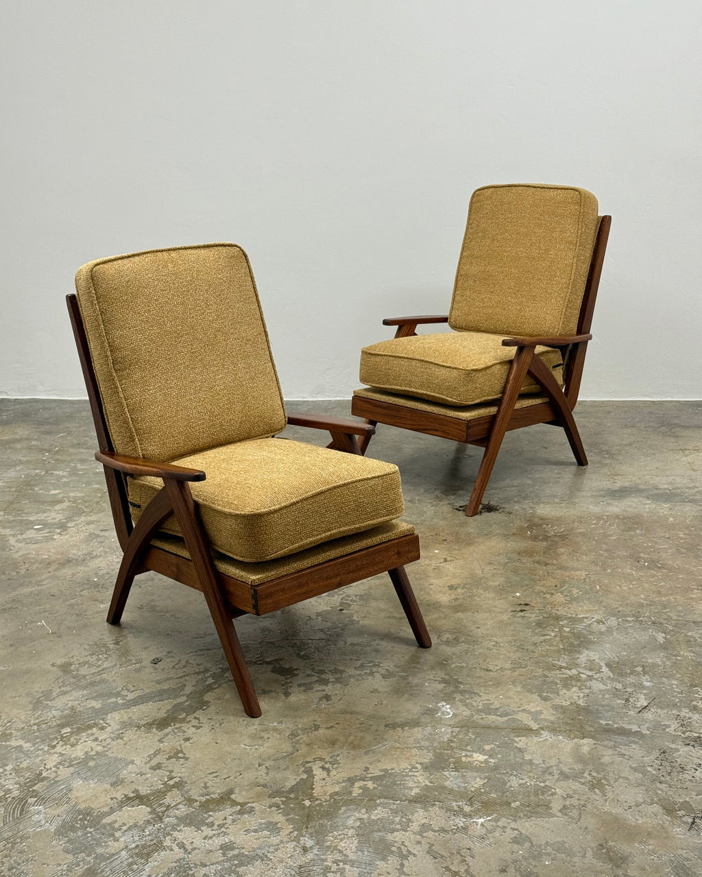 PAIR OF MID-CENTURY ARMCHAIRS
