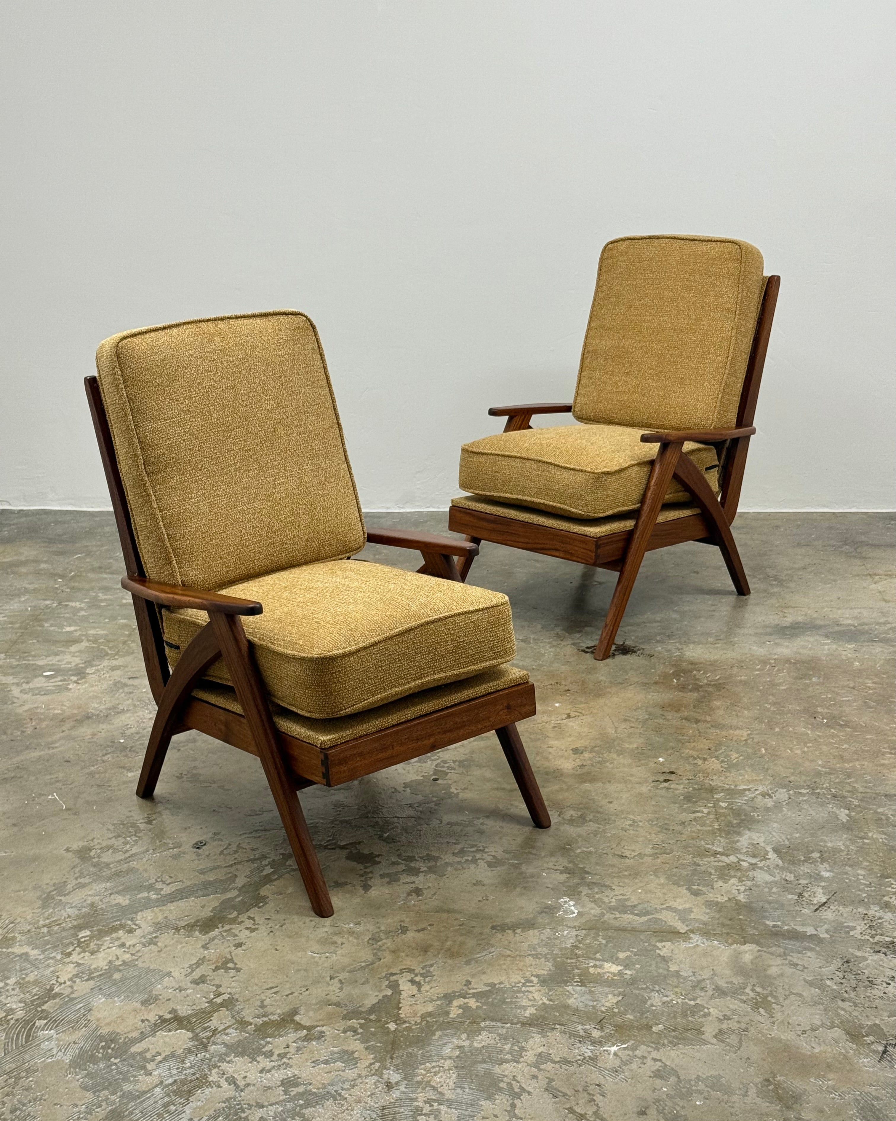 PAIR OF MID-CENTURY ARMCHAIRS
