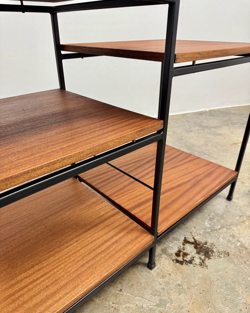 RETRO MULTI-TIERED DISPLAY STAND