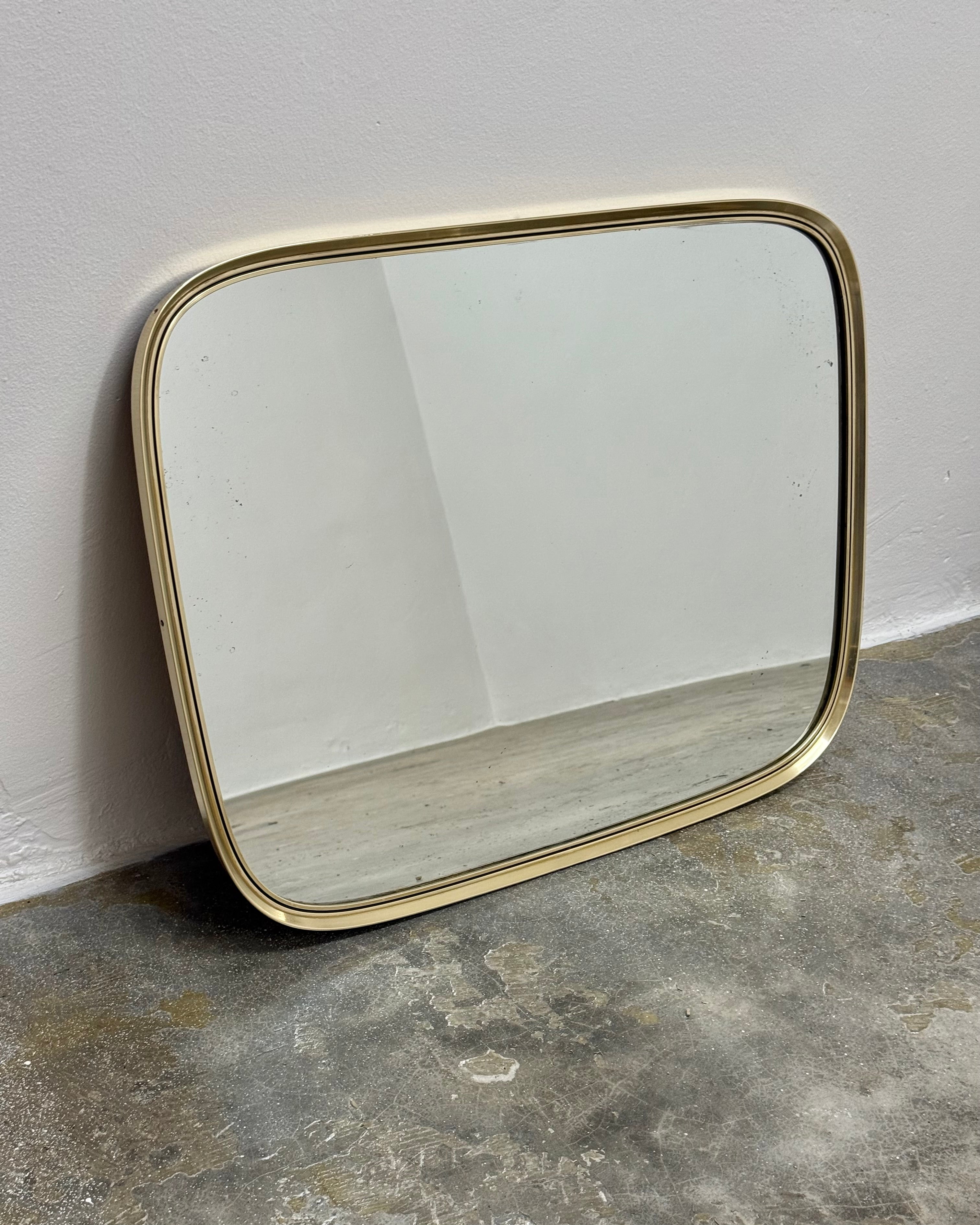 RETRO MIRROR - SOLID BRASS